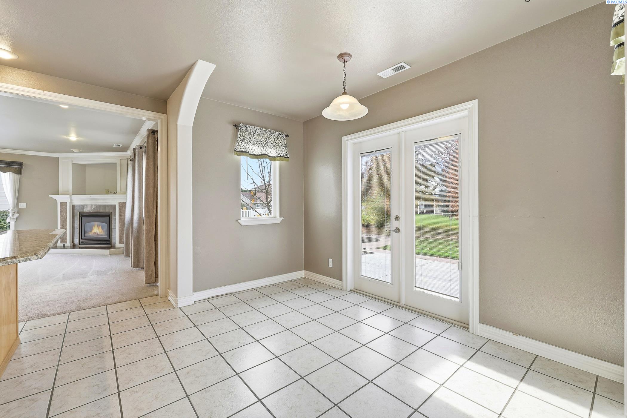 Pasco, Washington, 99301, United States, 3 Bedrooms Bedrooms, ,3 BathroomsBathrooms,Residential,For Sale,1998490