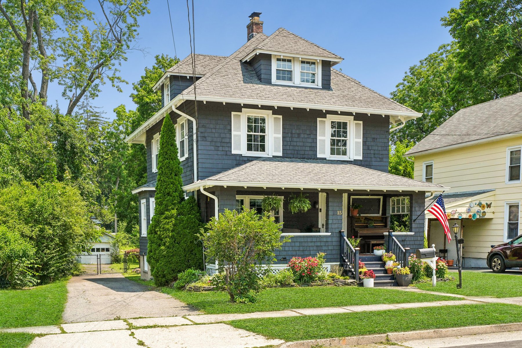  Craftsman Inspired Home With Both Old-Home Charm and Modern Amenities - 物件實景