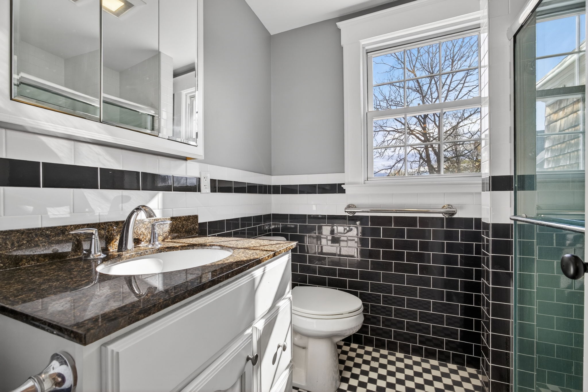  Stately and Timeless - 物件實景