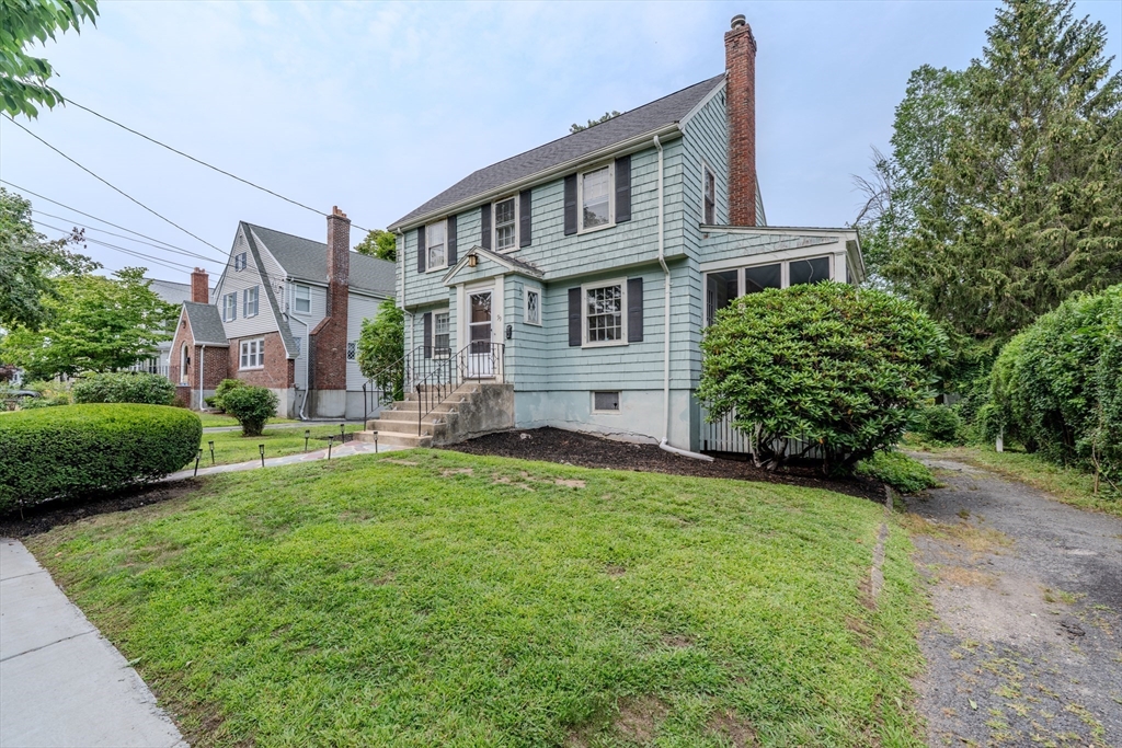 Newton, Massachusetts, 02461, United States, 3 Bedrooms Bedrooms, ,2 BathroomsBathrooms,Residential,For Sale,1934671