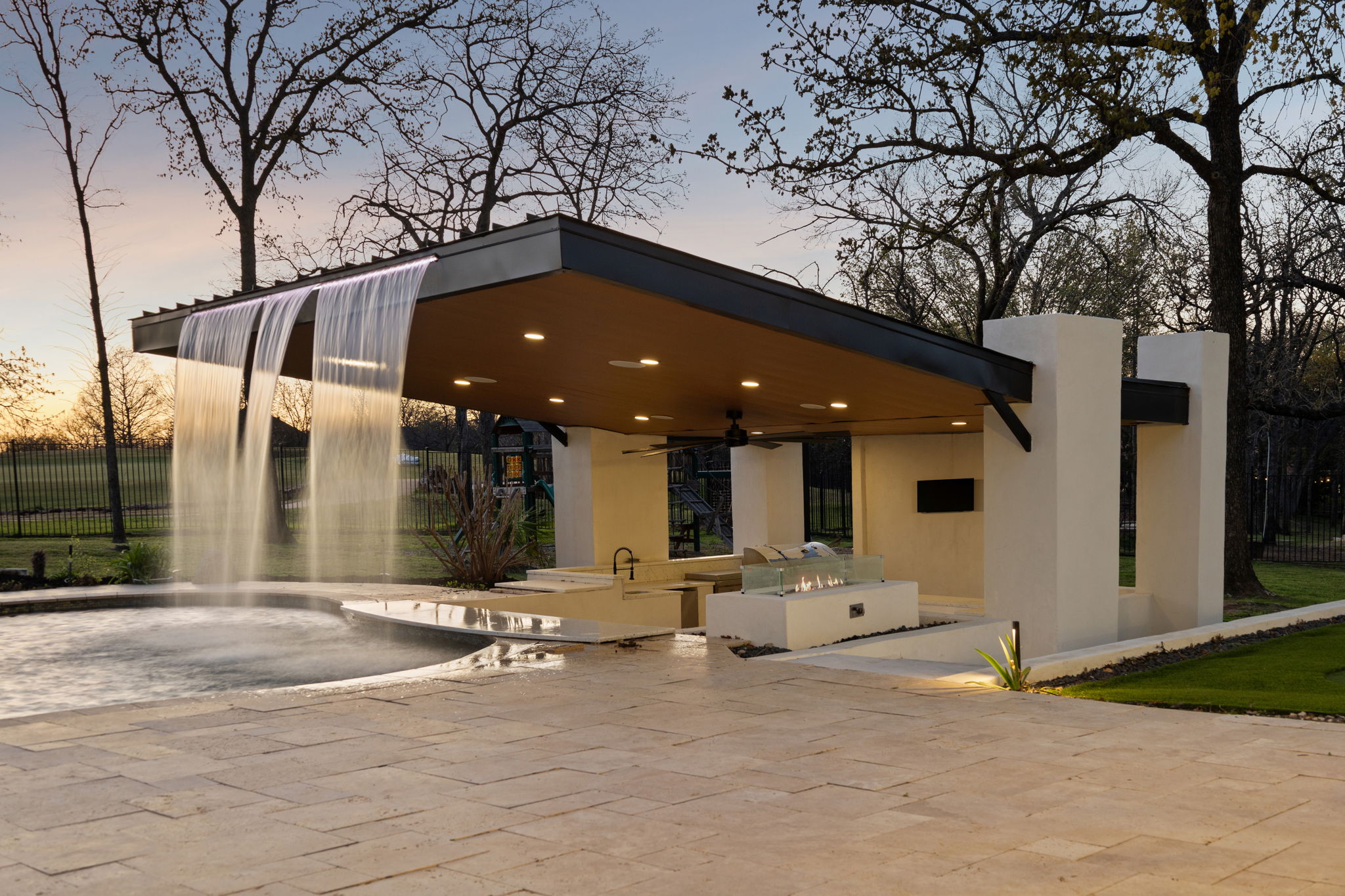  6001 Pine Valley Drive - 物件實景