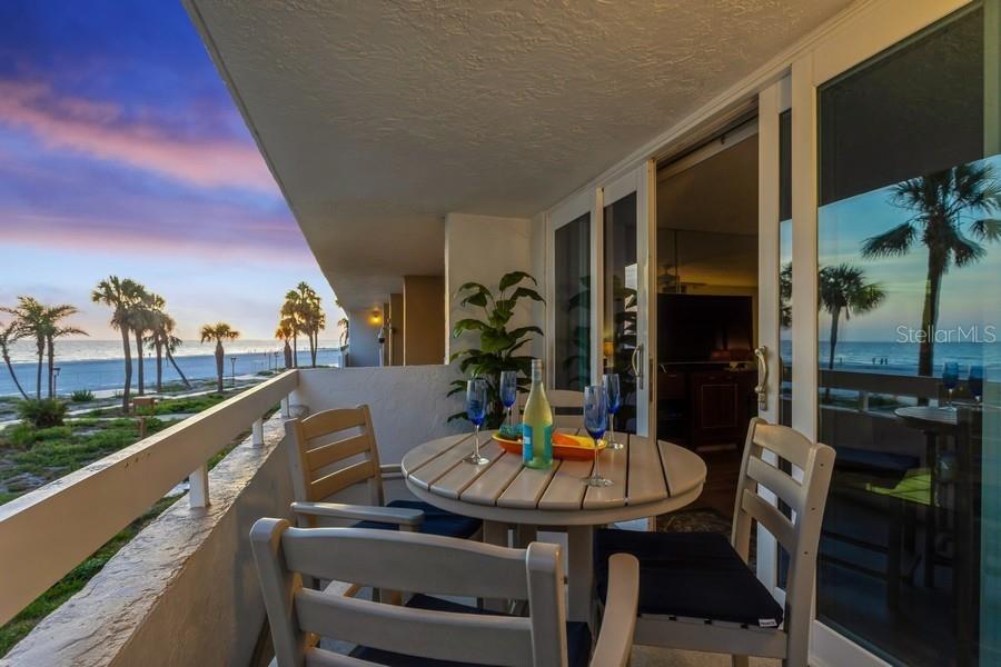 Redington Shores, Florida, 33708, United States, 2 Bedrooms Bedrooms, ,2 BathroomsBathrooms,Residential,For Sale,1838596
