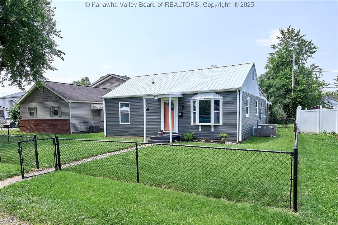 Dupont Ave, Nitro, WV 25143 #1