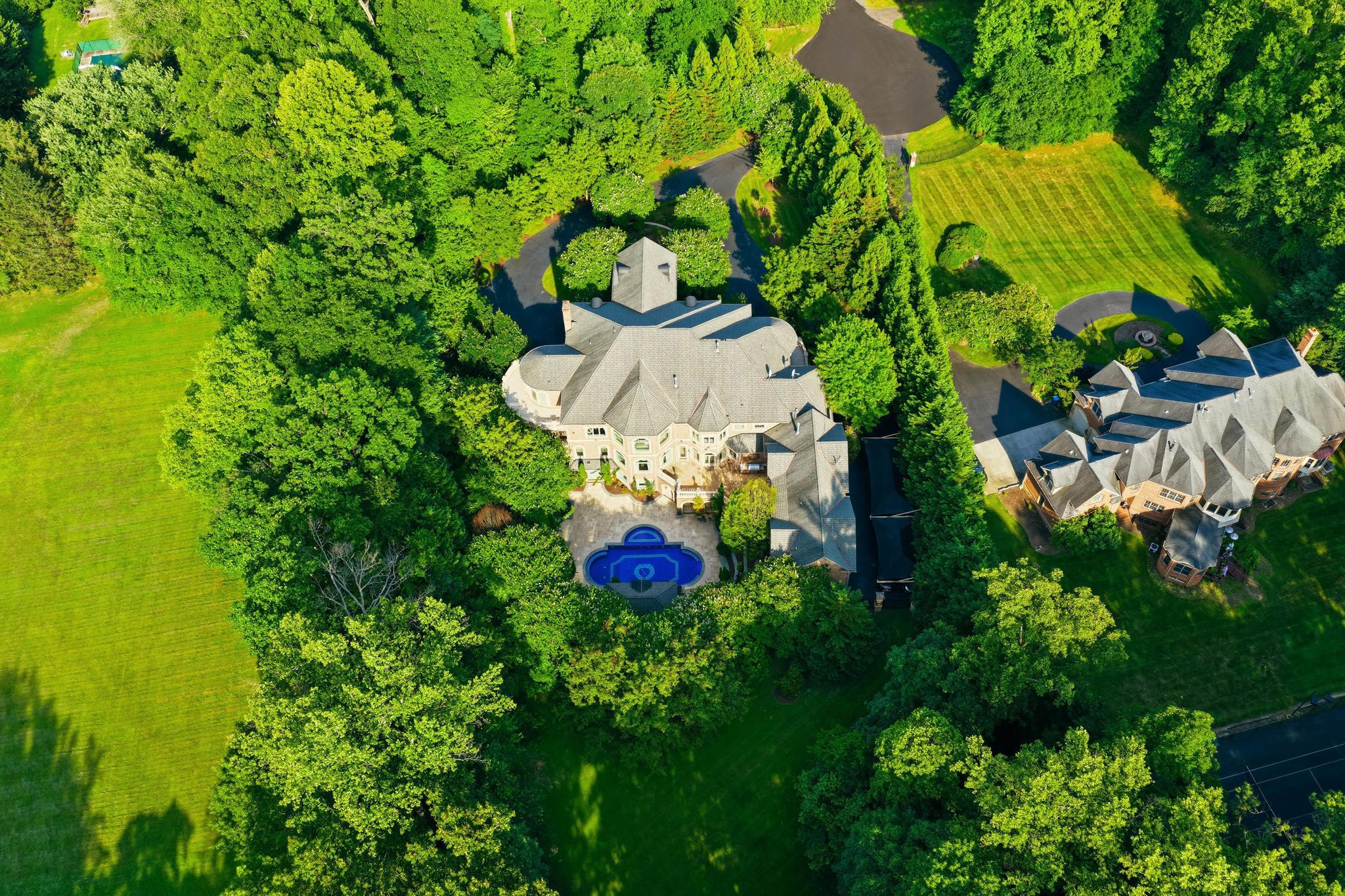  10350 Elizabeth Street, Great Falls, VA, 22066 - 物件實景