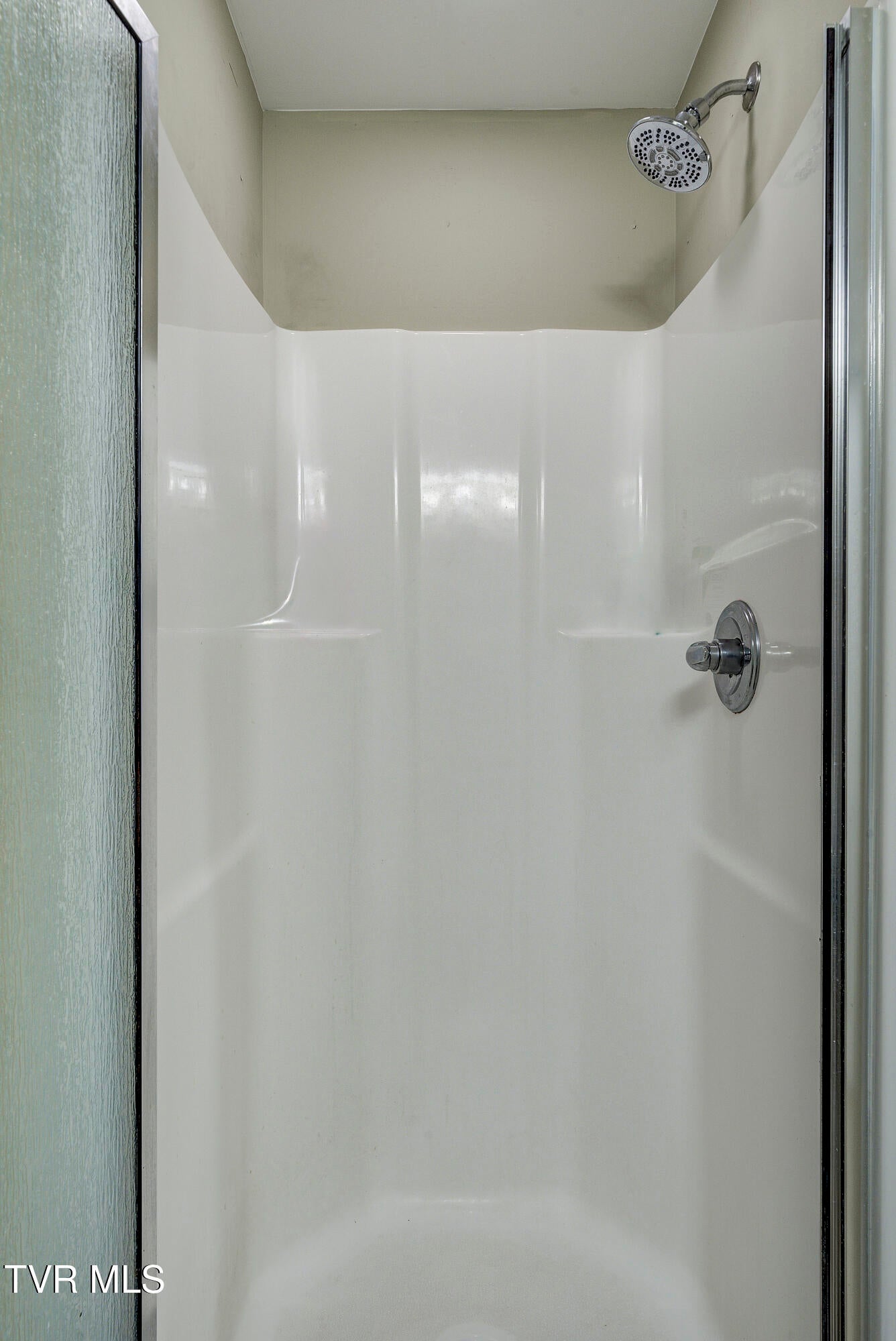 Johnson City, Tennessee, 37604, United States, 5 Bedrooms Bedrooms, ,3 BathroomsBathrooms,Residential,For Sale,1964815