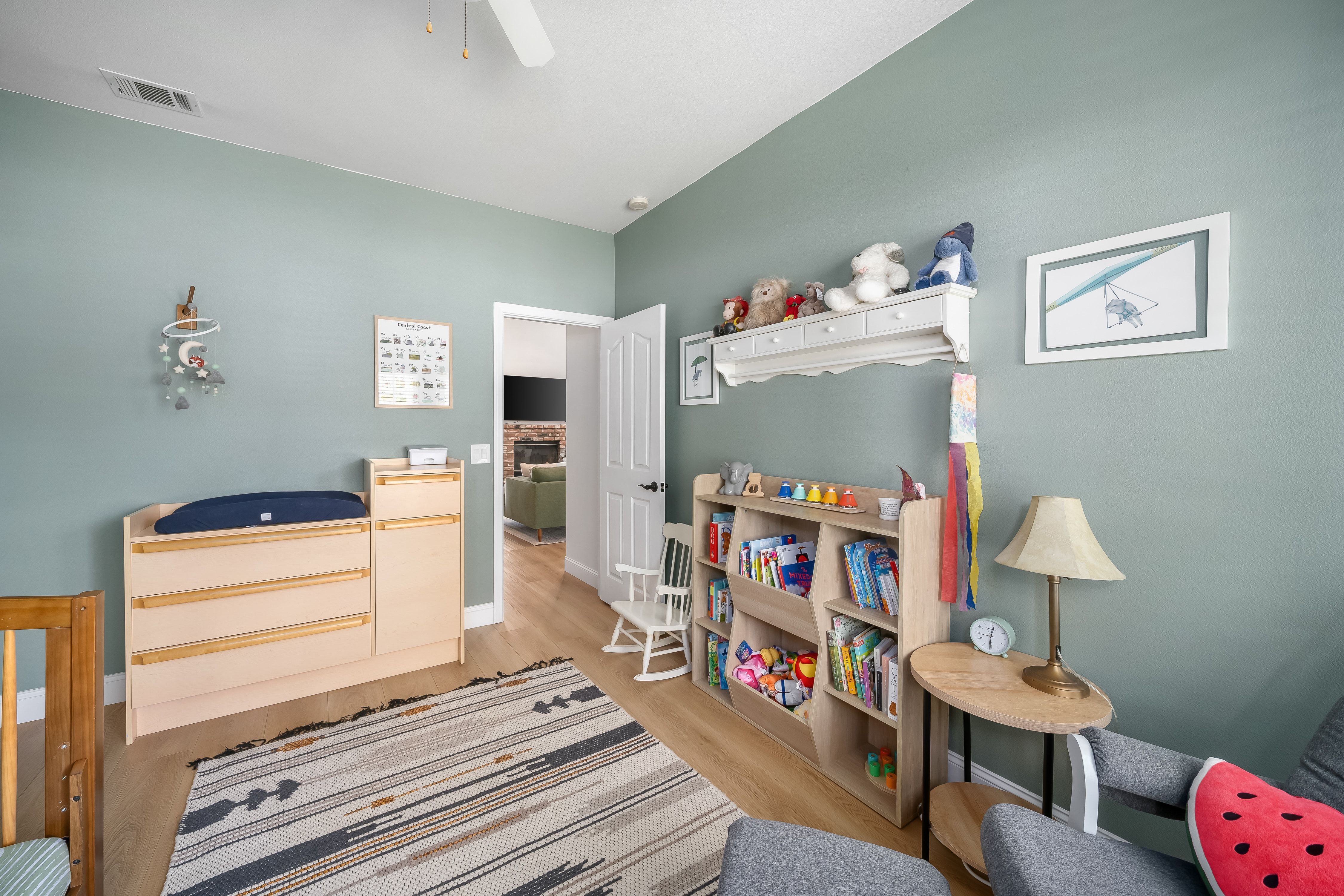  Victorian-Inspired Elegance with Room to Gather - 物件實景