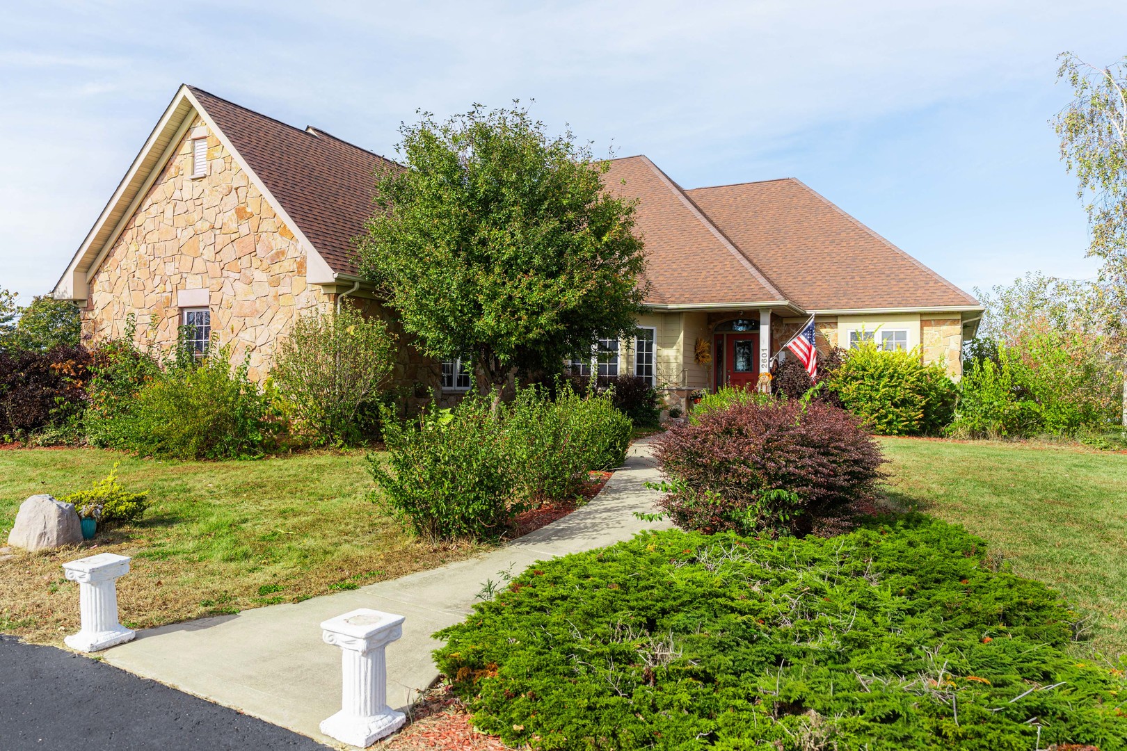 Sheridan, Illinois, 60551, United States, 3 Bedrooms Bedrooms, ,2 BathroomsBathrooms,Residential,For Sale,1994761