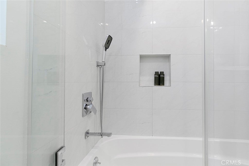 Valley Glen, California, 91405, United States, 3 Bedrooms Bedrooms, ,3 BathroomsBathrooms,Residential,For Sale,1938846