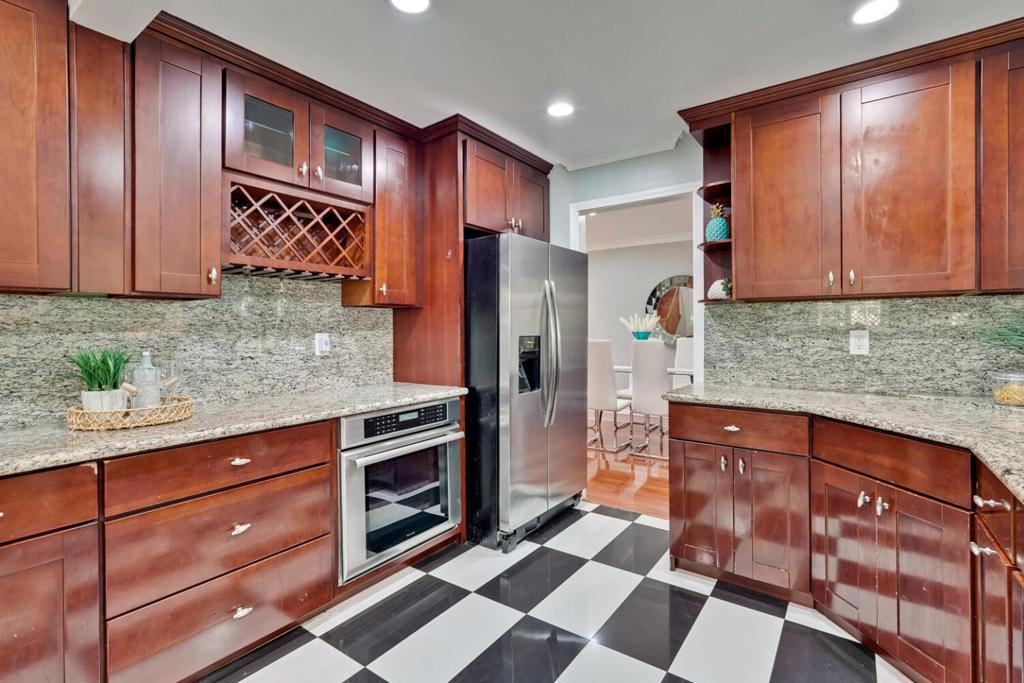 Union City, California, 94587, United States, 4 Bedrooms Bedrooms, ,3 BathroomsBathrooms,Residential,For Sale,1978572