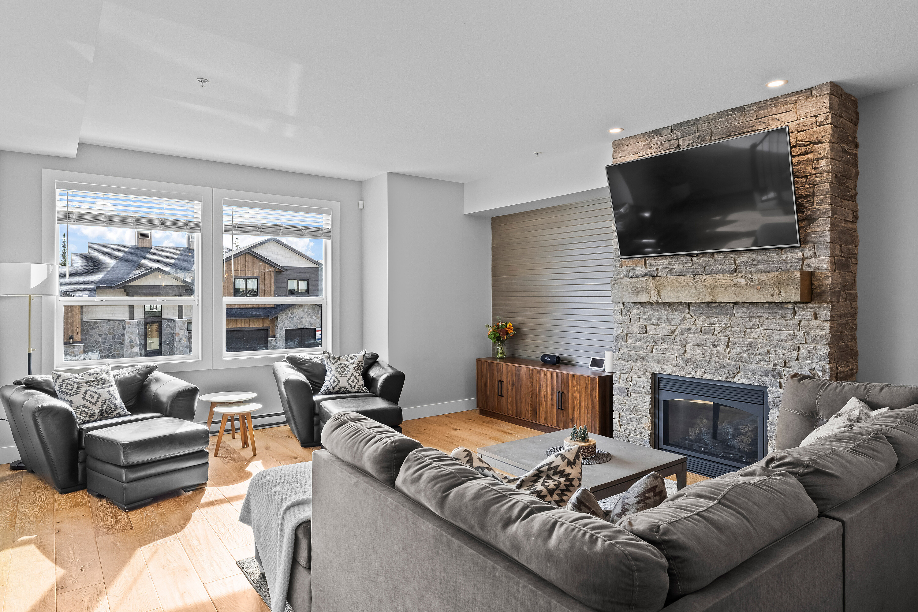  Half Duplex Ski Chalet - 物件實景