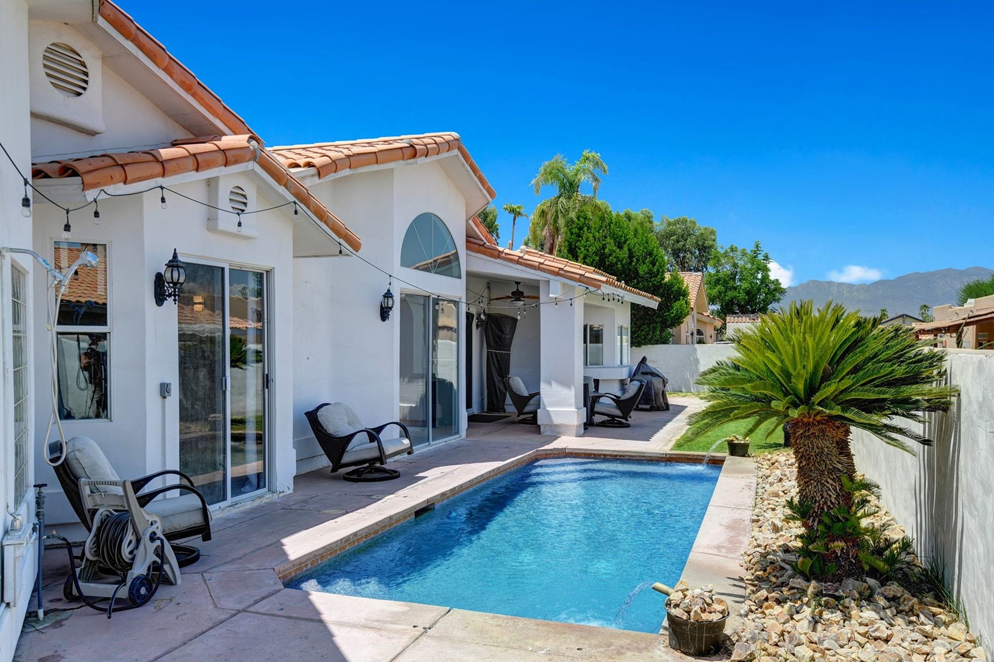  Custom Home with Owned Solar in Bermuda Dunes CC - 物件實景
