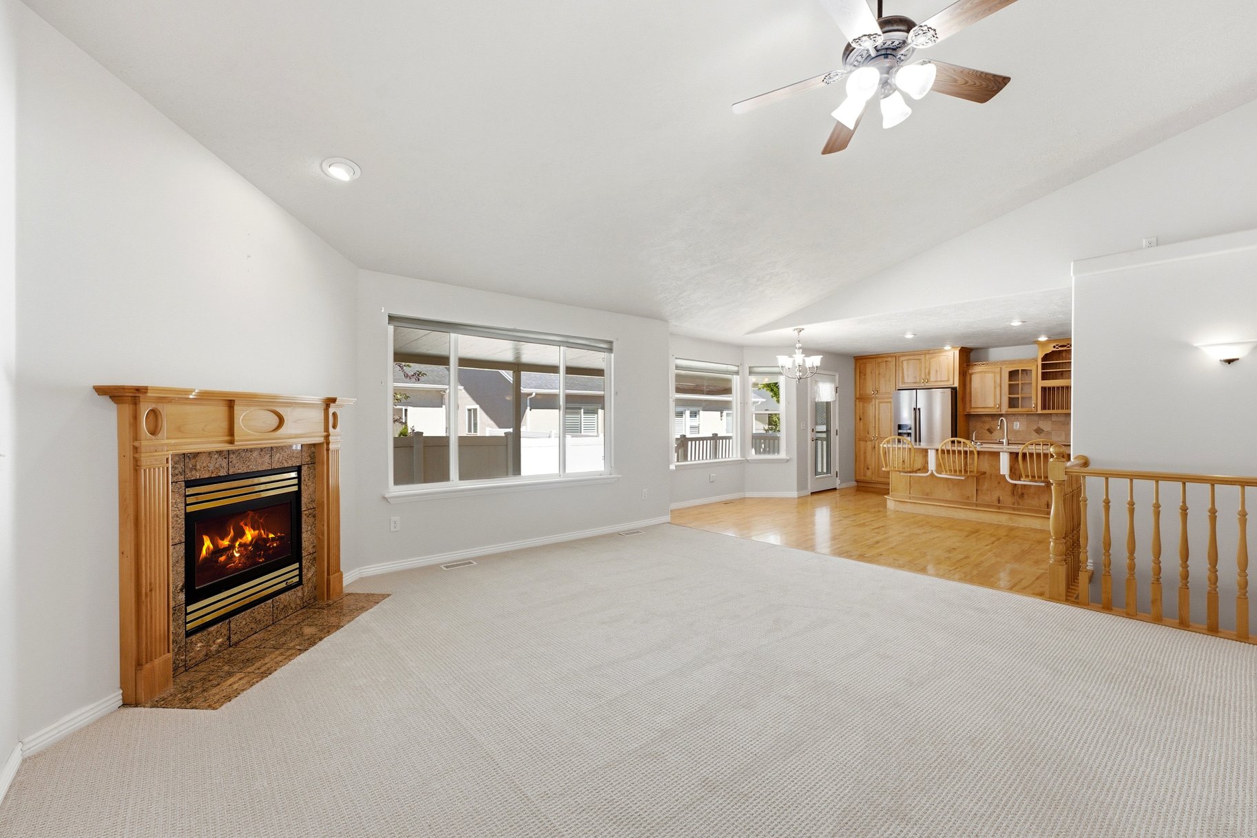  Rarely Available 55+ Home in The Vistas at Riverbend - 物件實景
