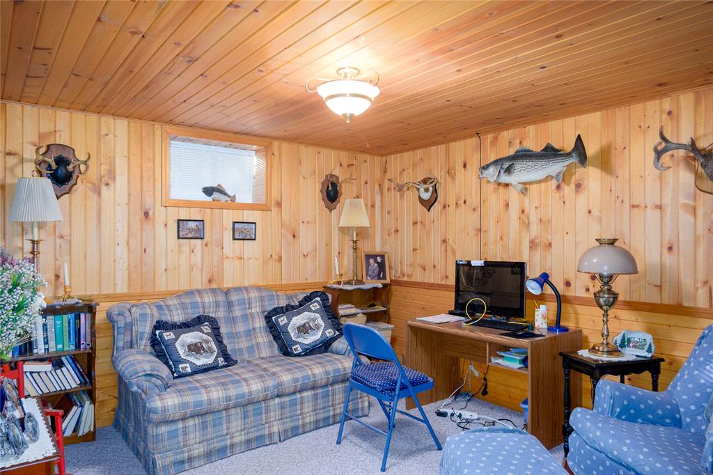 Troy, Montana, 59935, United States, 5 Bedrooms Bedrooms, ,3 BathroomsBathrooms,Residential,For Sale,1982632