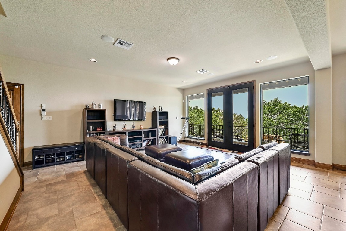 Lago Vista, Texas, 78645, United States, 3 Bedrooms Bedrooms, ,4 BathroomsBathrooms,Residential,For Sale,1828284