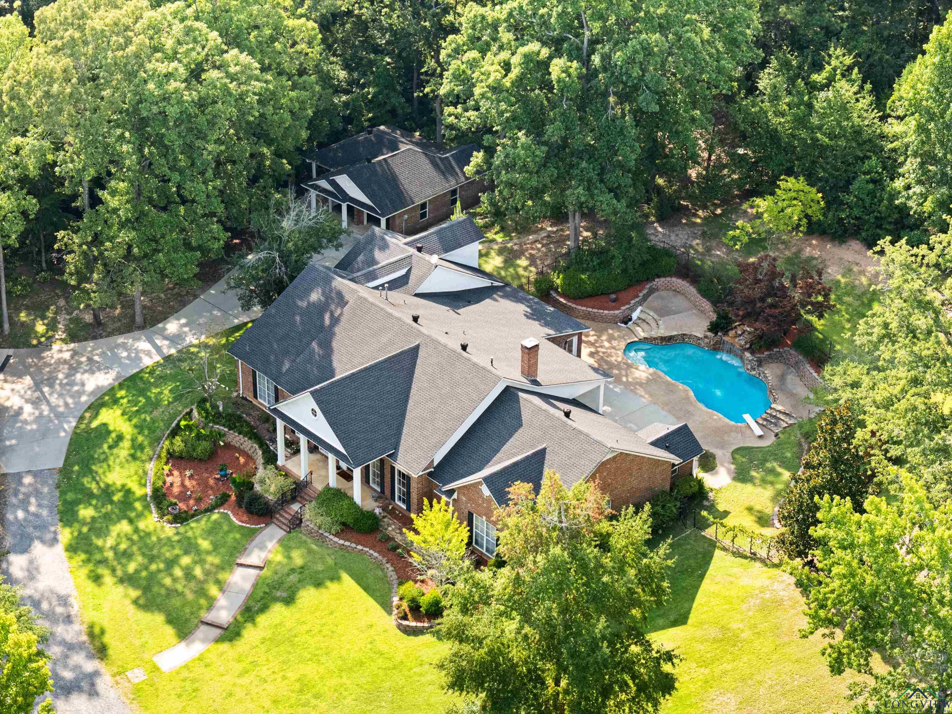 Longview, Texas, 75605, United States, 4 Bedrooms Bedrooms, ,6 BathroomsBathrooms,Residential,For Sale,1907778