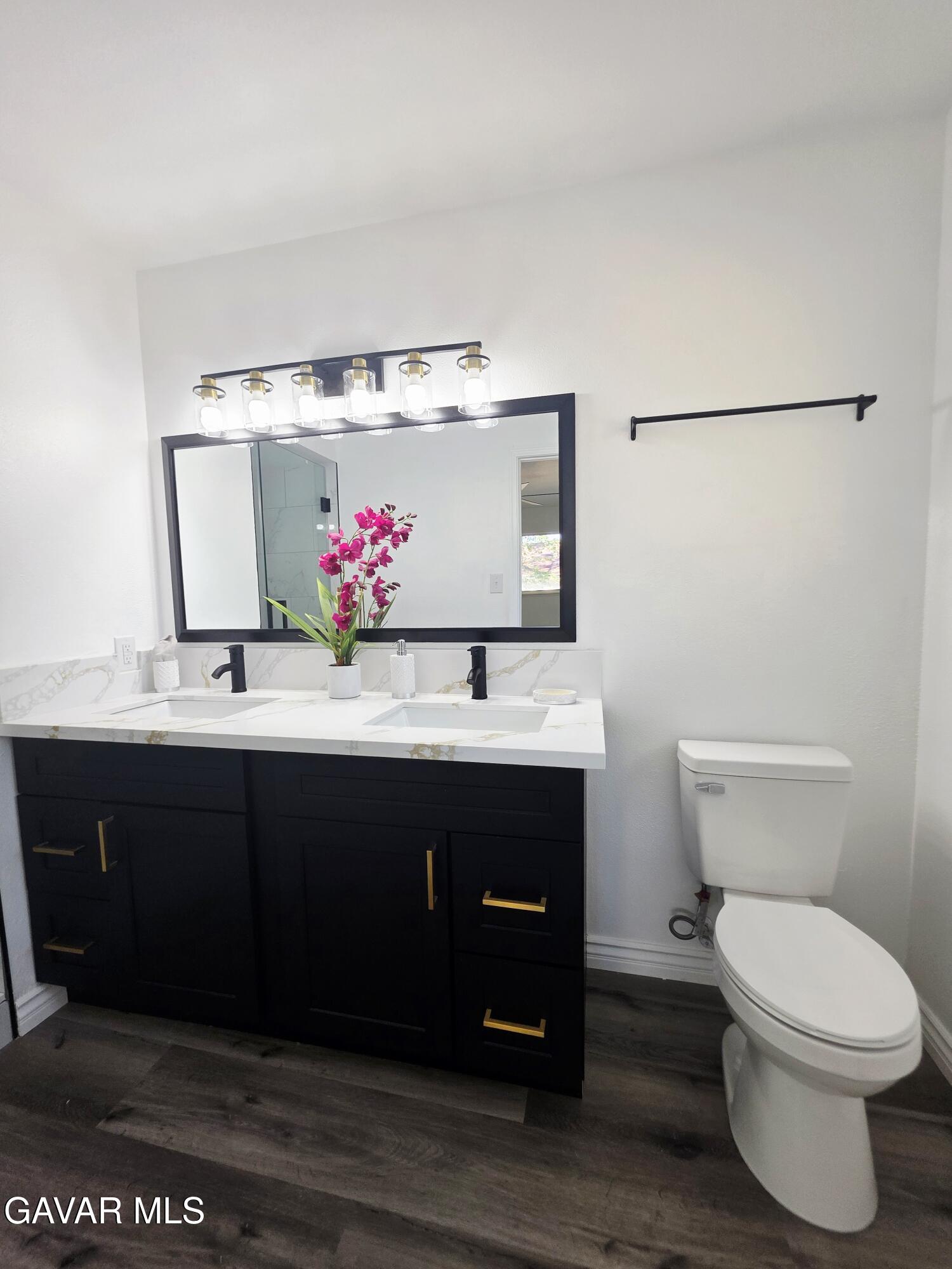 Lancaster, California, 93536, United States, 3 Bedrooms Bedrooms, ,2 BathroomsBathrooms,Residential,For Sale,1992417