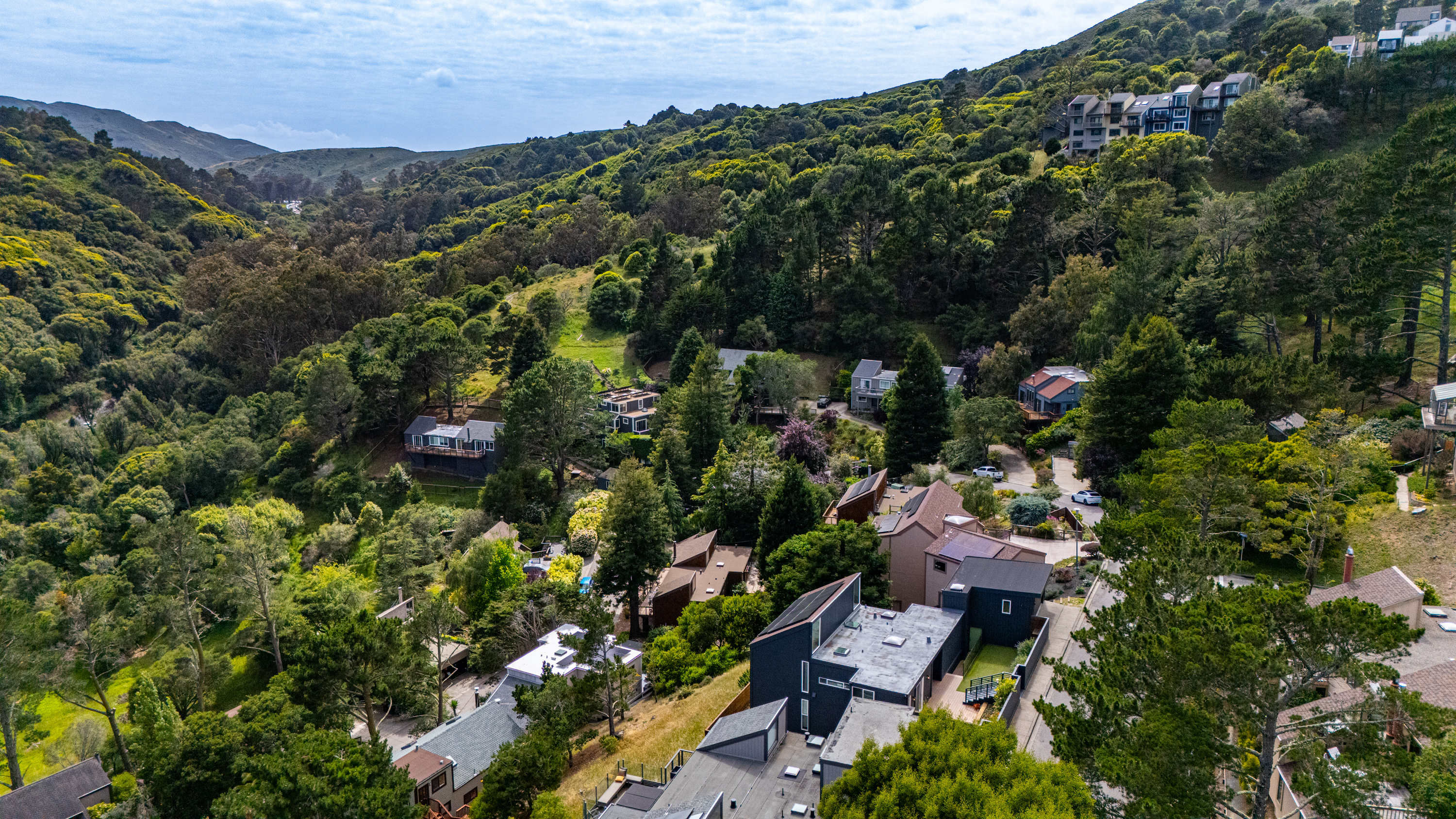  Contempary Hillside Living - 物件實景