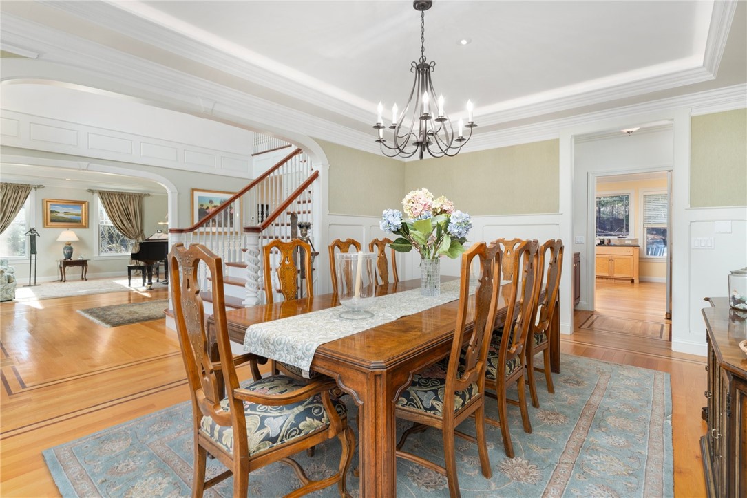 East Greenwich, Rhode Island, 02818, United States, 5 Bedrooms Bedrooms, ,7 BathroomsBathrooms,Residential,For Sale,1940425