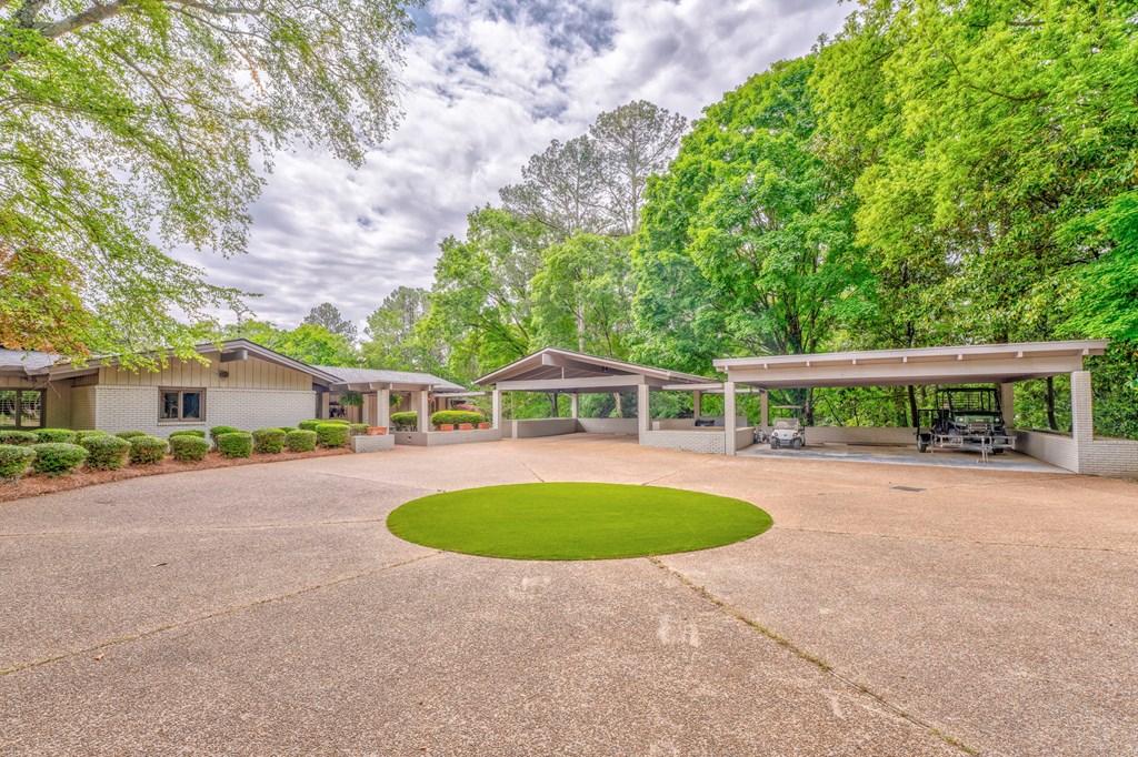 DALTON, Georgia, 30720, United States, 4 Bedrooms Bedrooms, ,5 BathroomsBathrooms,Residential,For Sale,1804321