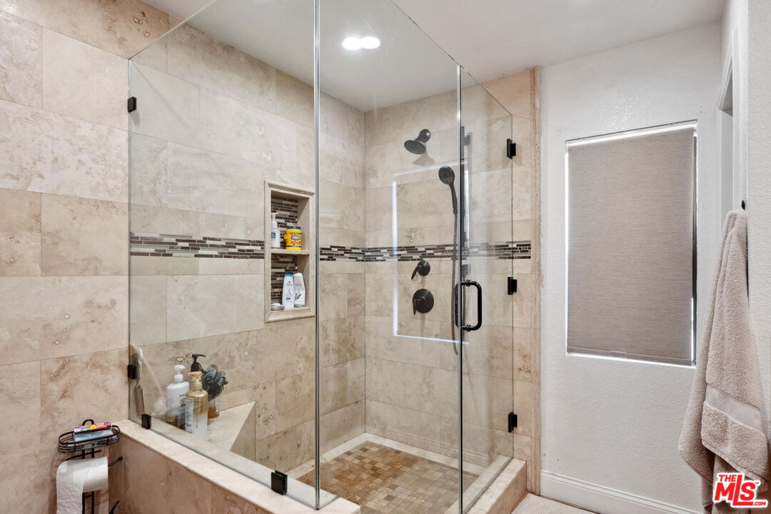 Calabasas, California, 91302, United States, 4 Bedrooms Bedrooms, ,3 BathroomsBathrooms,Residential,For Sale,1708601