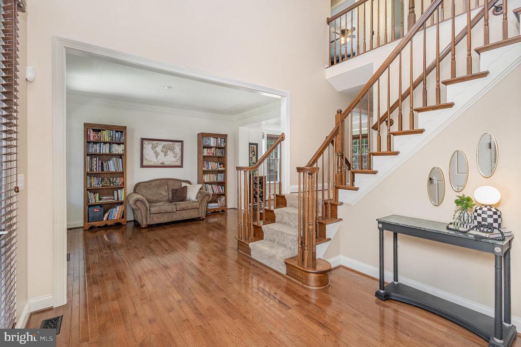 Fredericksburg, Virginia, 22406, United States, 5 Bedrooms Bedrooms, ,4 BathroomsBathrooms,Residential,For Sale,1932908