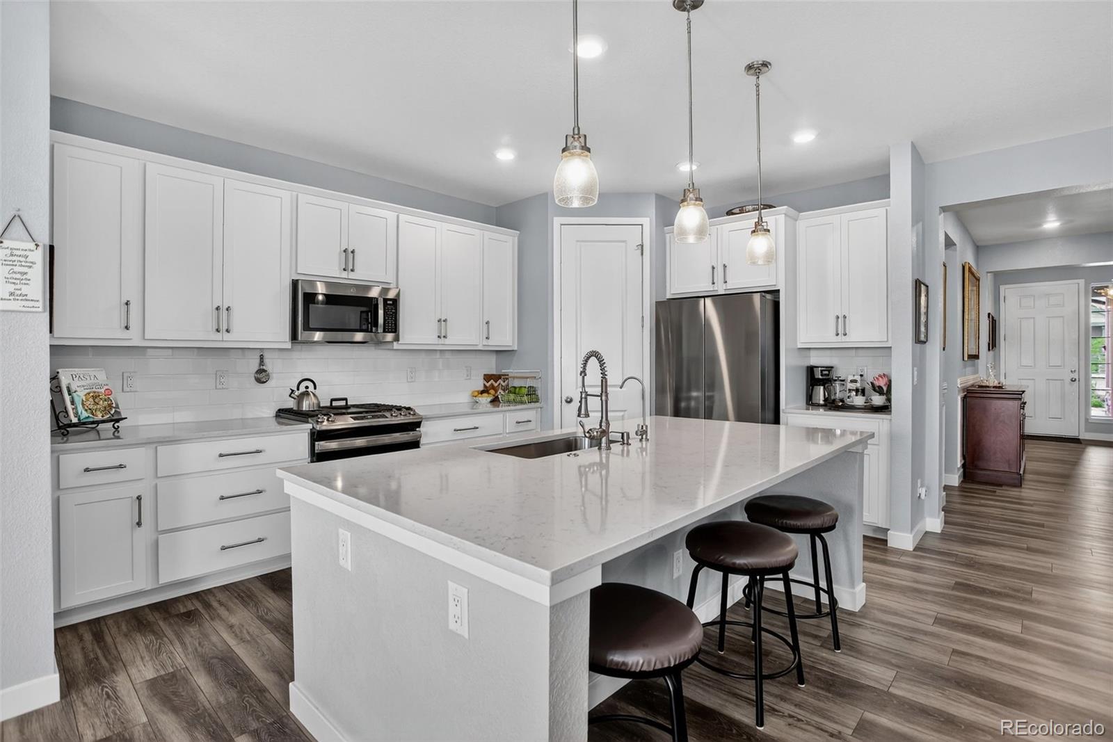 Littleton, Colorado, 80125, United States, 4 Bedrooms Bedrooms, ,3 BathroomsBathrooms,Residential,For Sale,1940940