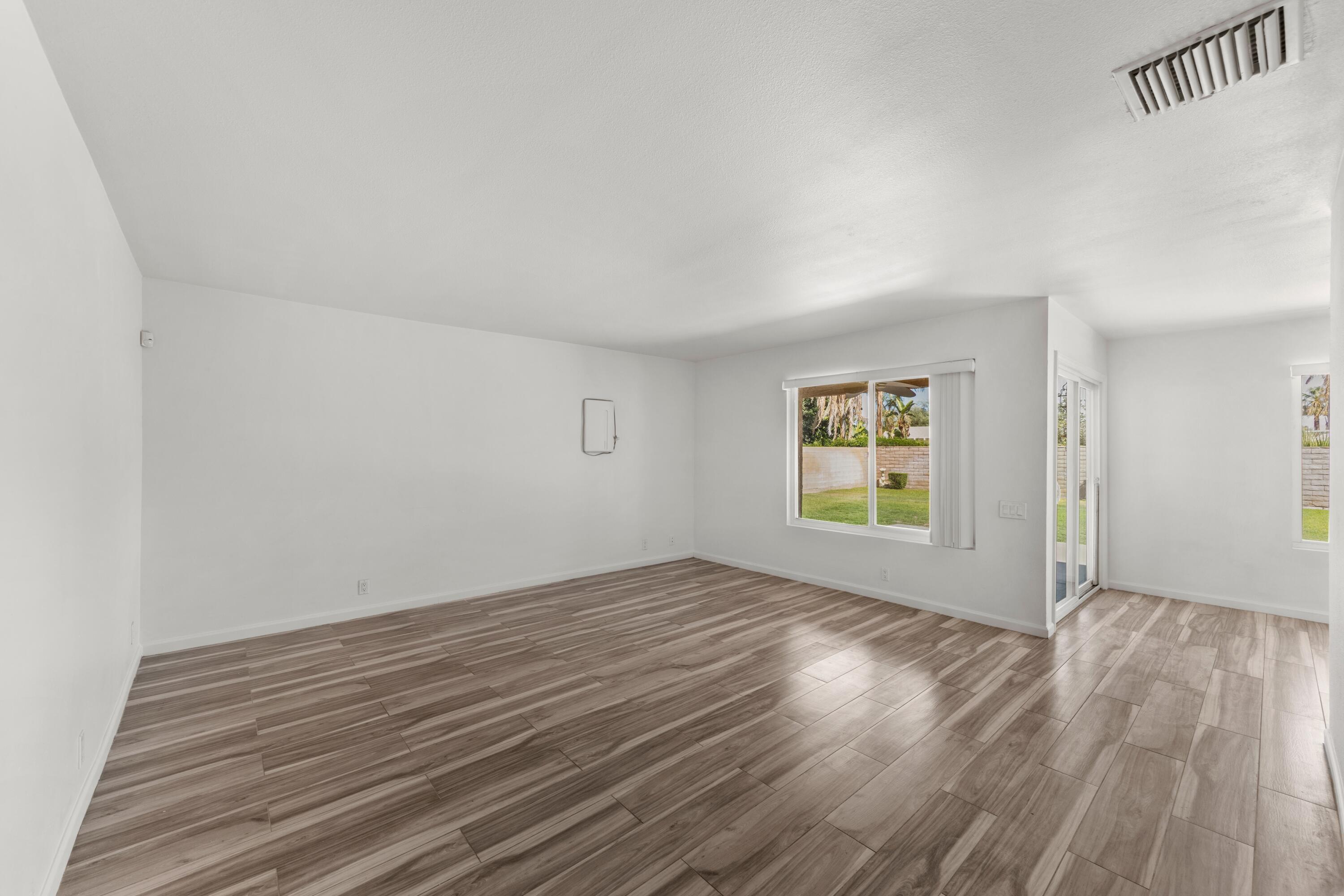 Palm Desert, California, 92260, United States, 3 Bedrooms Bedrooms, ,2 BathroomsBathrooms,Residential,For Sale,1906688