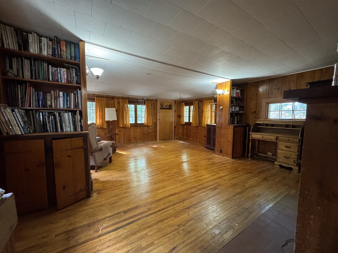 Mercer, Wisconsin, 54547, United States, 3 Bedrooms Bedrooms, ,1 BathroomBathrooms,Residential,For Sale,1974621