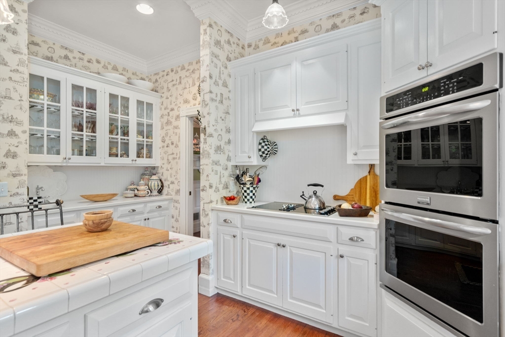 Hopkinton, Massachusetts, 01748, United States, 4 Bedrooms Bedrooms, ,5 BathroomsBathrooms,Residential,For Sale,1982386