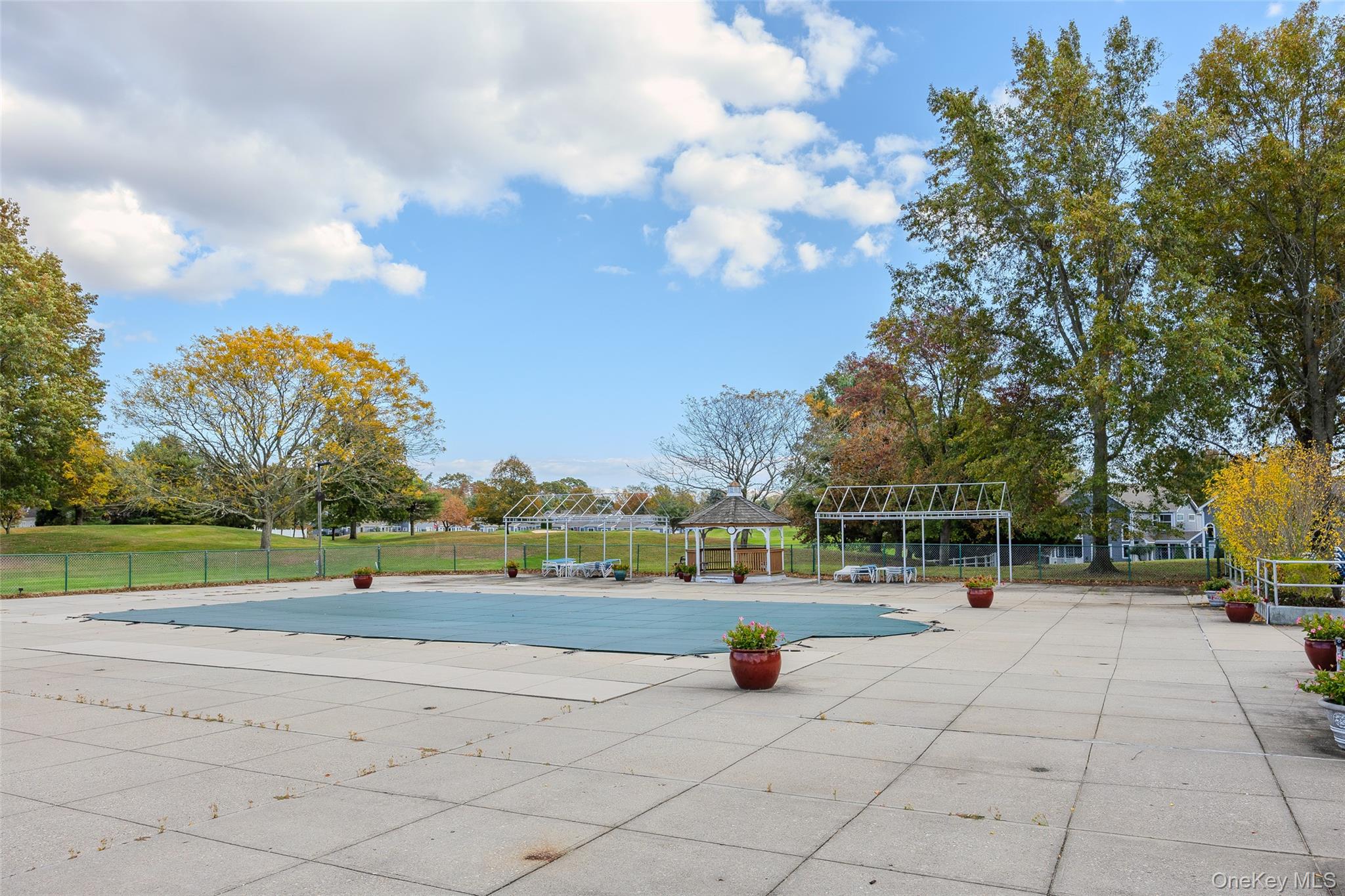 Middle Island, New York, 11953, United States, 2 Bedrooms Bedrooms, ,2 BathroomsBathrooms,Residential,For Sale,1986490