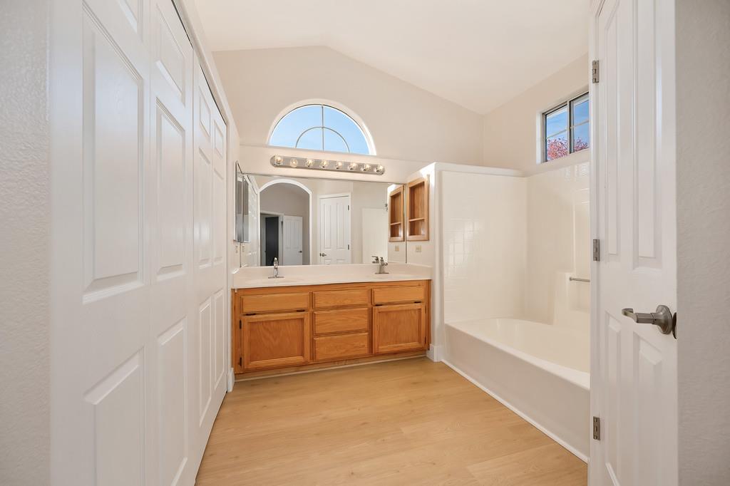 Roseville, California, 95661, United States, 4 Bedrooms Bedrooms, ,3 BathroomsBathrooms,Residential,For Sale,1989245