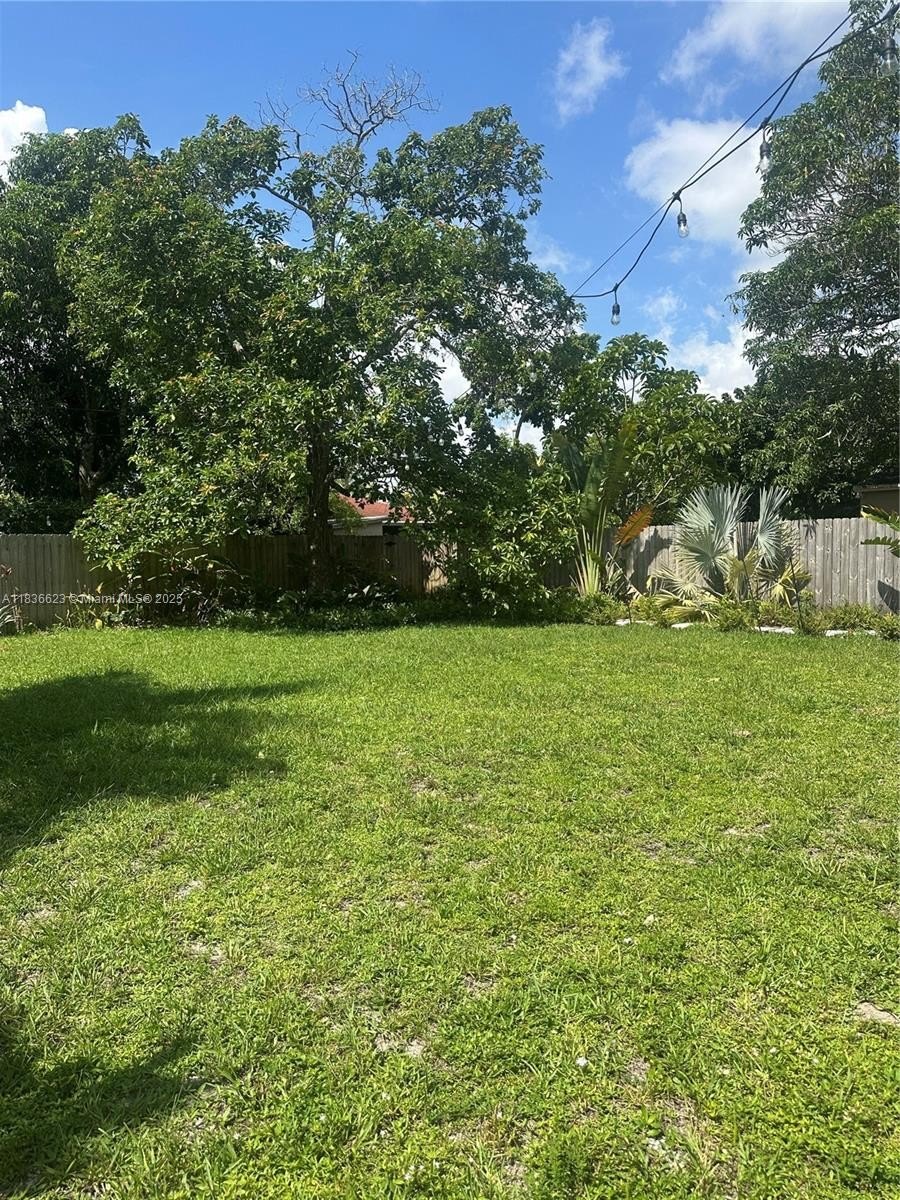 North Miami, Florida, 33168, United States, 3 Bedrooms Bedrooms, ,2 BathroomsBathrooms,Residential,For Sale,1974834