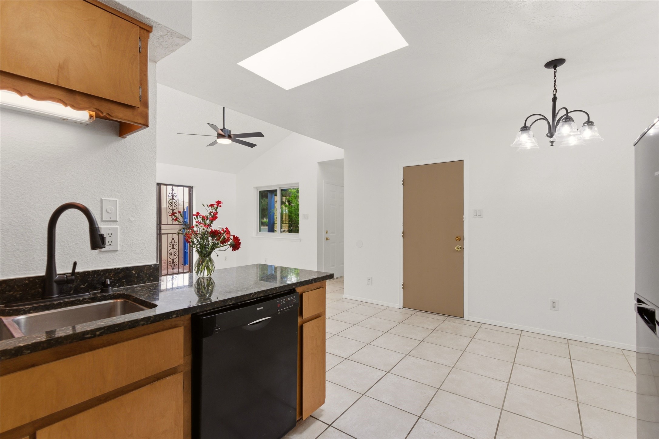  1448 Clark Road - 物件實景