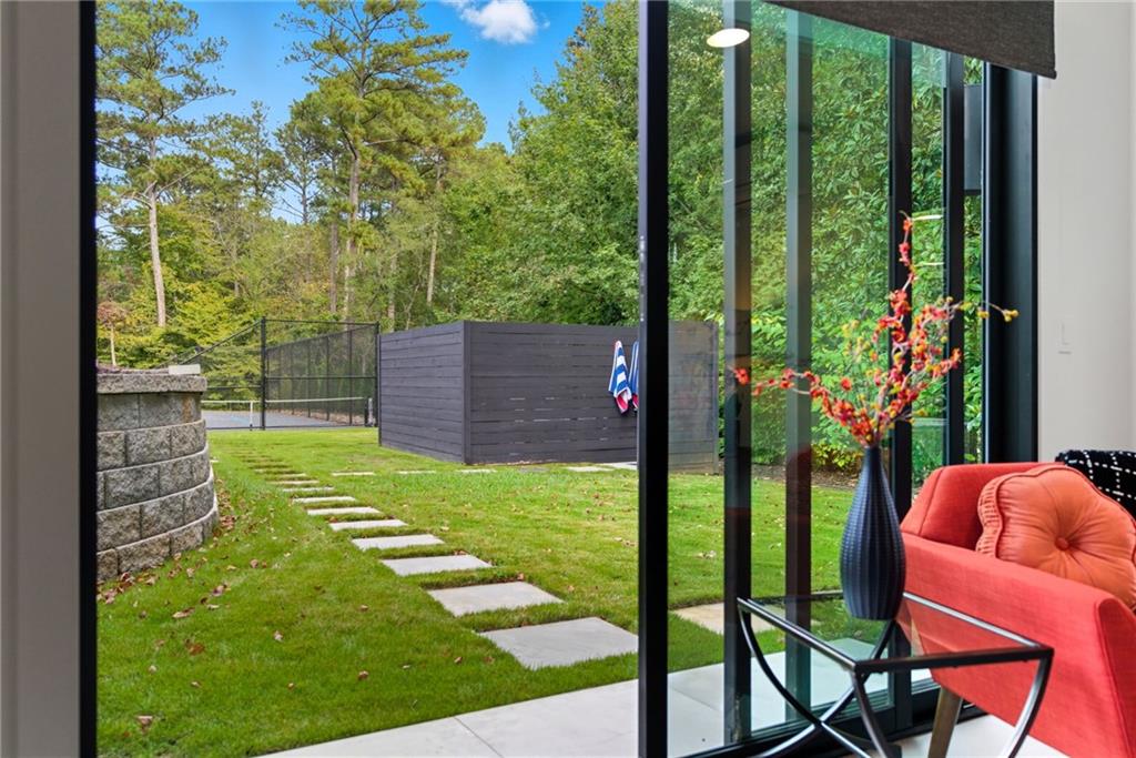 Alpharetta, Georgia, 30005, United States, 4 Bedrooms Bedrooms, ,6 BathroomsBathrooms,Residential,For Sale,1983404