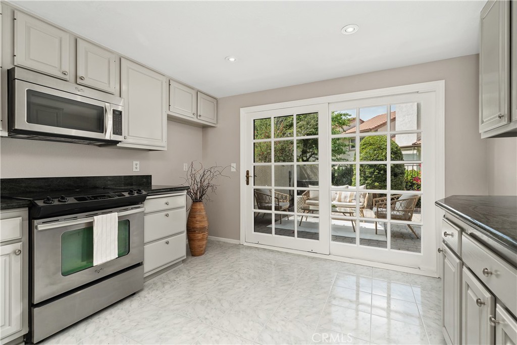 Huntington Beach, California, 92646, United States, 4 Bedrooms Bedrooms, ,3 BathroomsBathrooms,Residential,For Sale,1906442