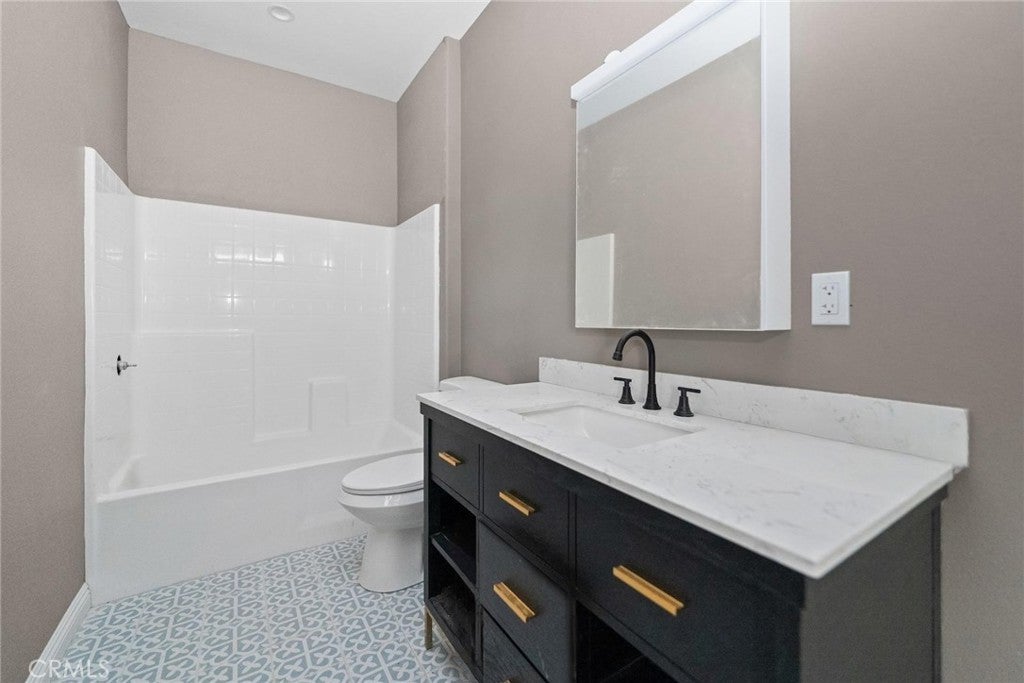 Victorville, California, 92392, United States, 4 Bedrooms Bedrooms, ,3 BathroomsBathrooms,Residential,For Sale,2036507
