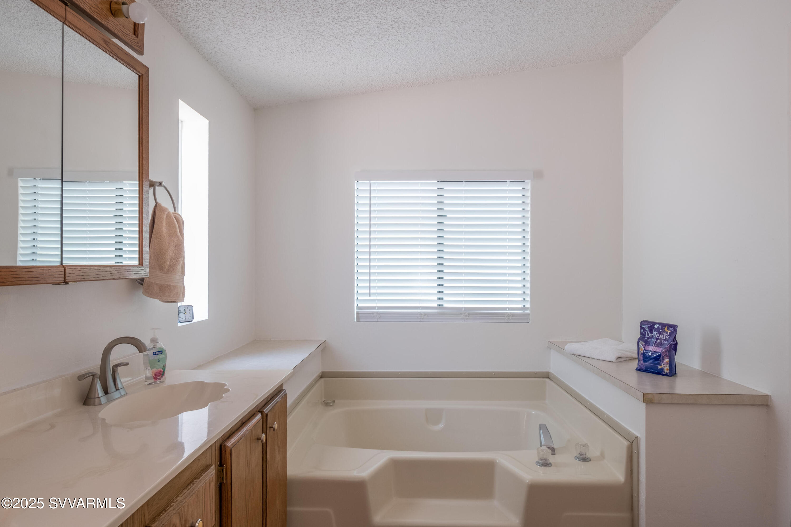 Sedona, Arizona, 86336, United States, 3 Bedrooms Bedrooms, ,2 BathroomsBathrooms,Residential,For Sale,1941724