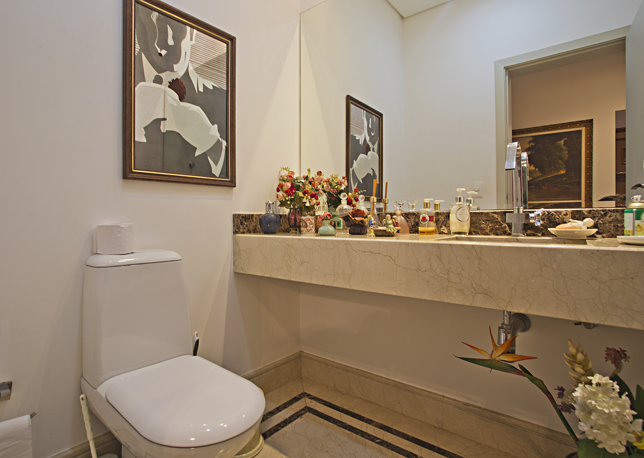  Home in a gated community surrounded by greenery - 物件實景