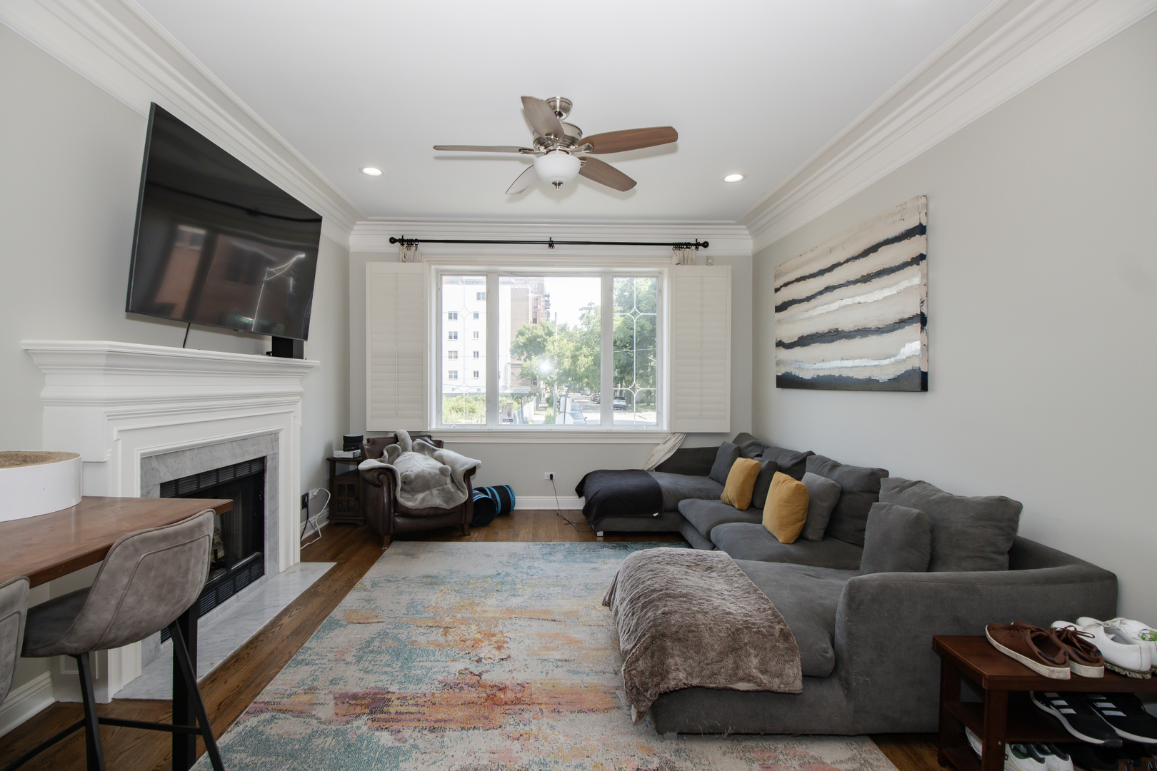 Chicago, Illinois, 60610, United States, 3 Bedrooms Bedrooms, ,3 BathroomsBathrooms,Residential,For Sale,1977363