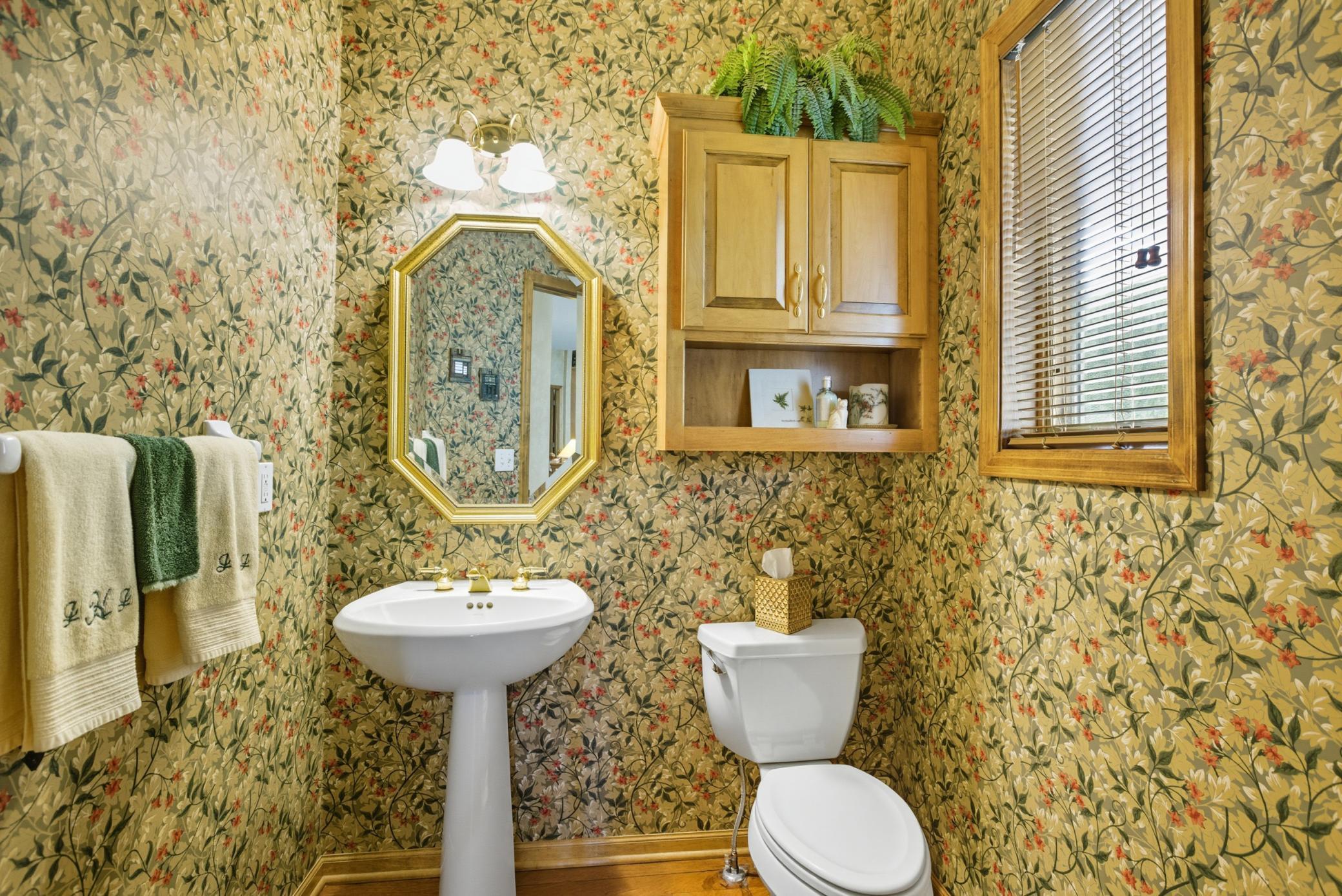 Plymouth, Minnesota, 55446, United States, 3 Bedrooms Bedrooms, ,2 BathroomsBathrooms,Residential,For Sale,1957891