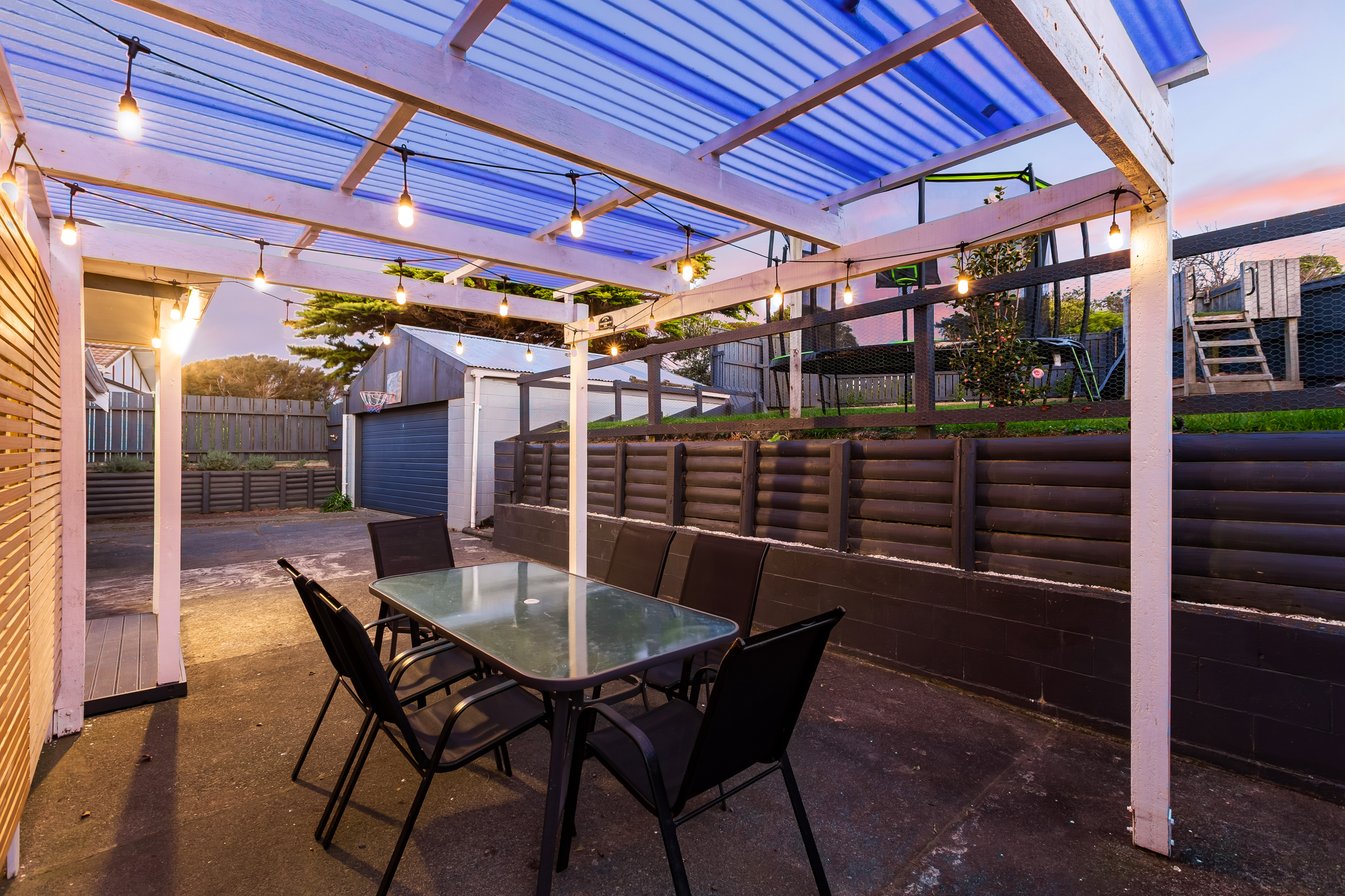  23 James Cook Drive, Whitby - 物件實景