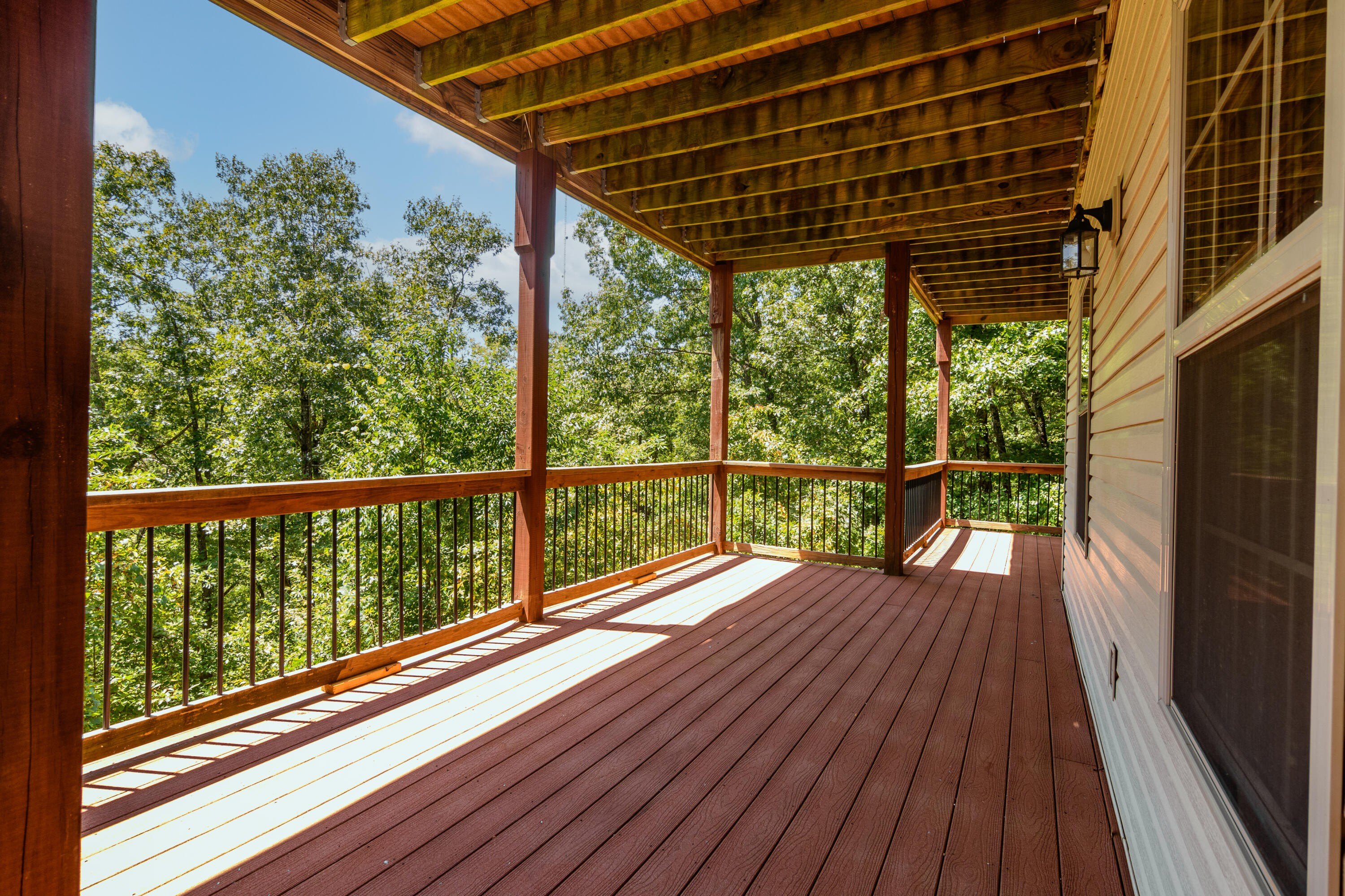 Walnut Shade, Missouri, 65771, United States, 6 Bedrooms Bedrooms, ,5 BathroomsBathrooms,Residential,For Sale,1975828