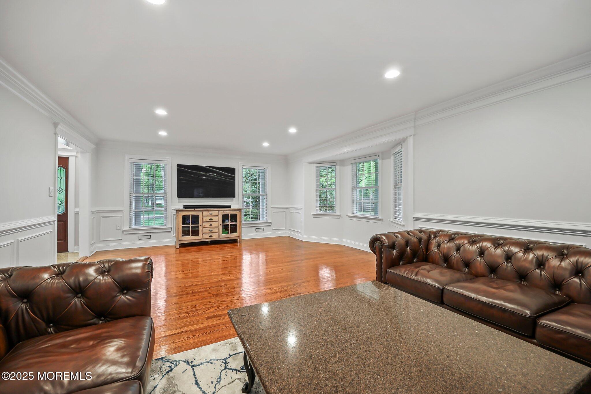 Millstone, New Jersey, 07726, United States, 5 Bedrooms Bedrooms, ,4 BathroomsBathrooms,Residential,For Sale,1804115