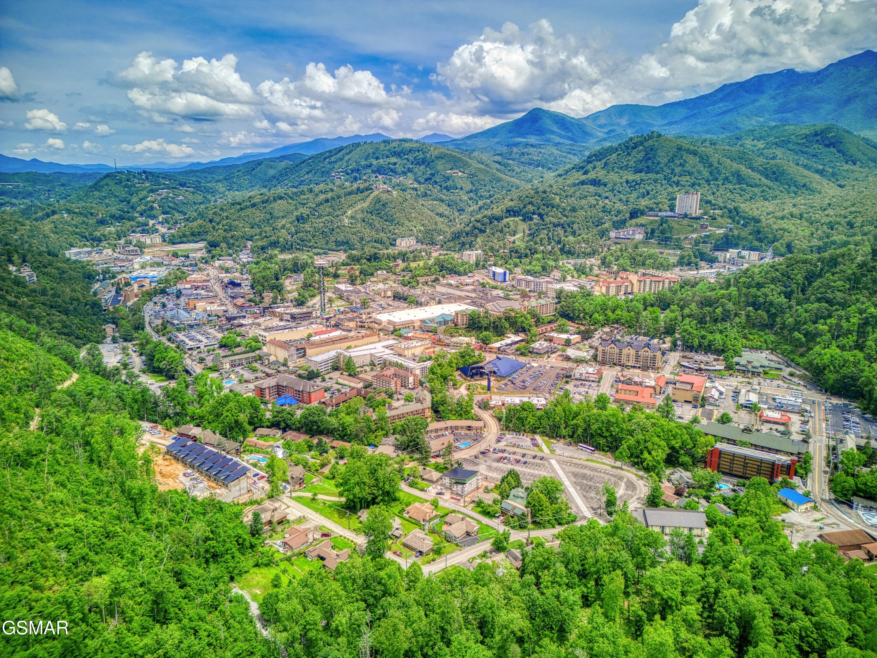 Gatlinburg, Tennessee, 37738, United States, 3 Bedrooms Bedrooms, ,4 BathroomsBathrooms,Residential,For Sale,1977552