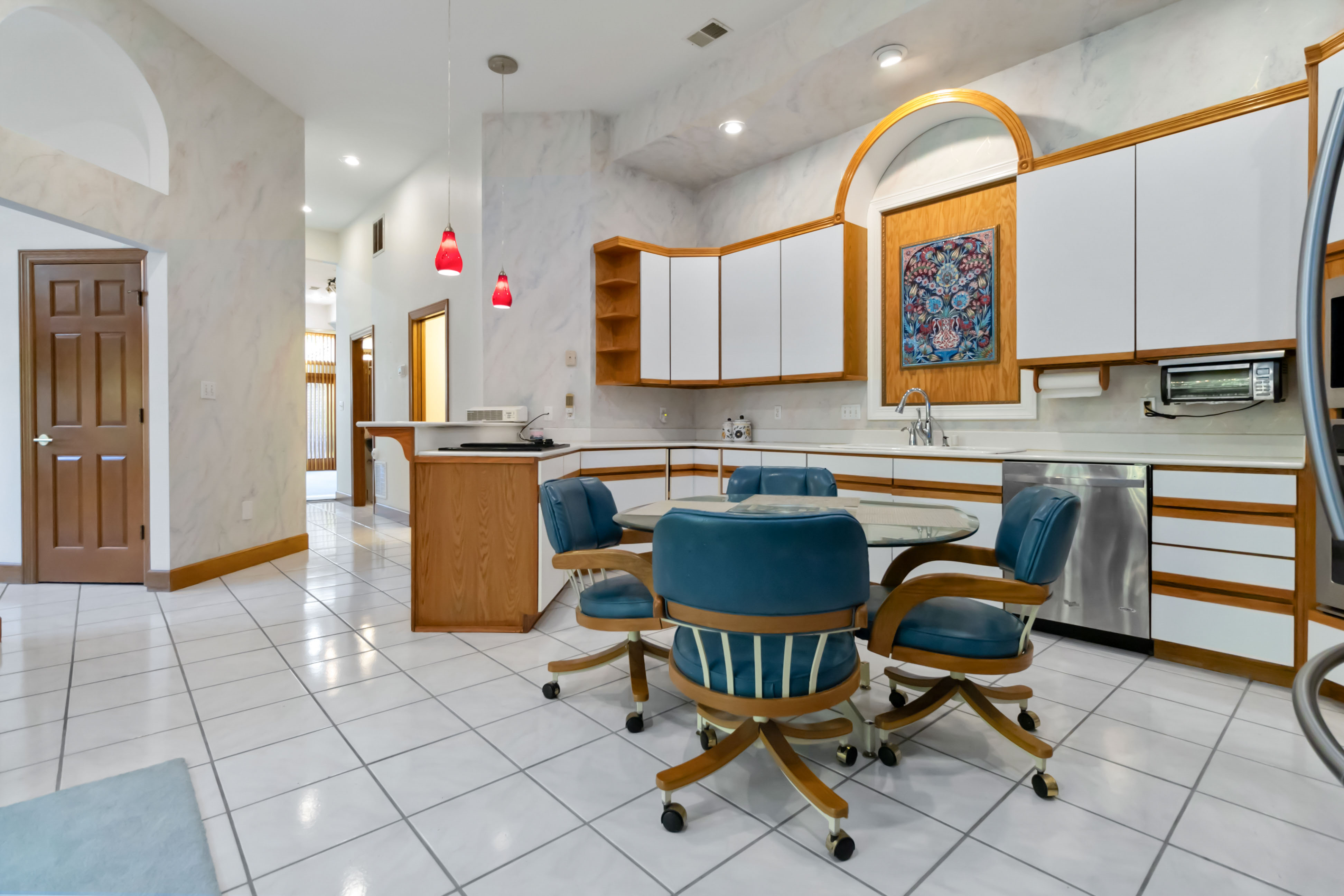 Somerset, Kentucky, 42501, United States, 4 Bedrooms Bedrooms, ,3 BathroomsBathrooms,Residential,For Sale,1980491