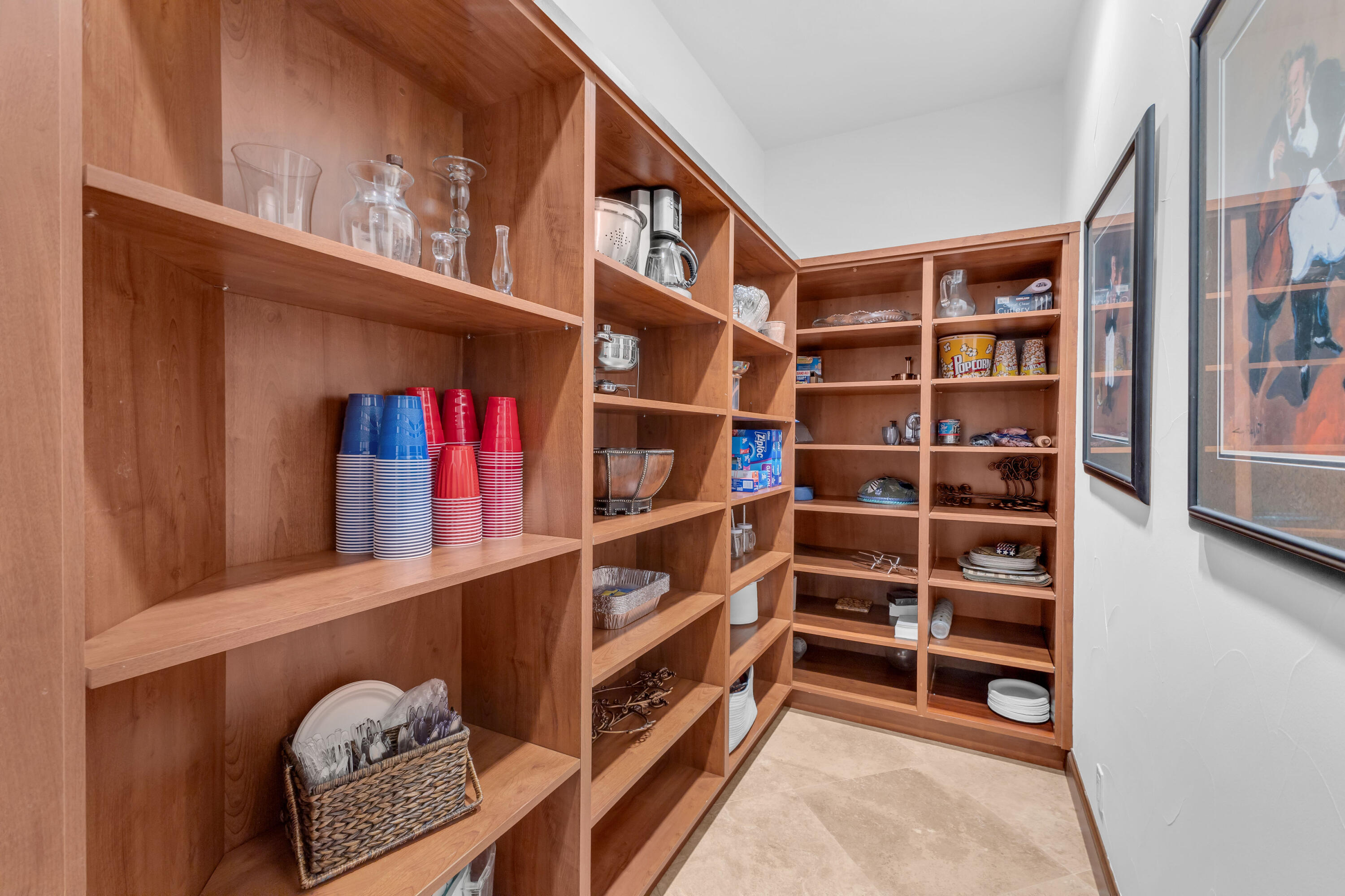 Indio, California, 92203, United States, 5 Bedrooms Bedrooms, ,4 BathroomsBathrooms,Residential,For Sale,1992835