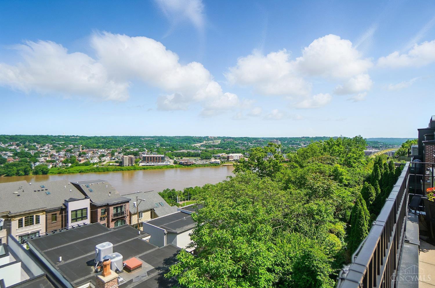 Cincinnati, Ohio, 45202, United States, 3 Bedrooms Bedrooms, ,4 BathroomsBathrooms,Residential,For Sale,1850372