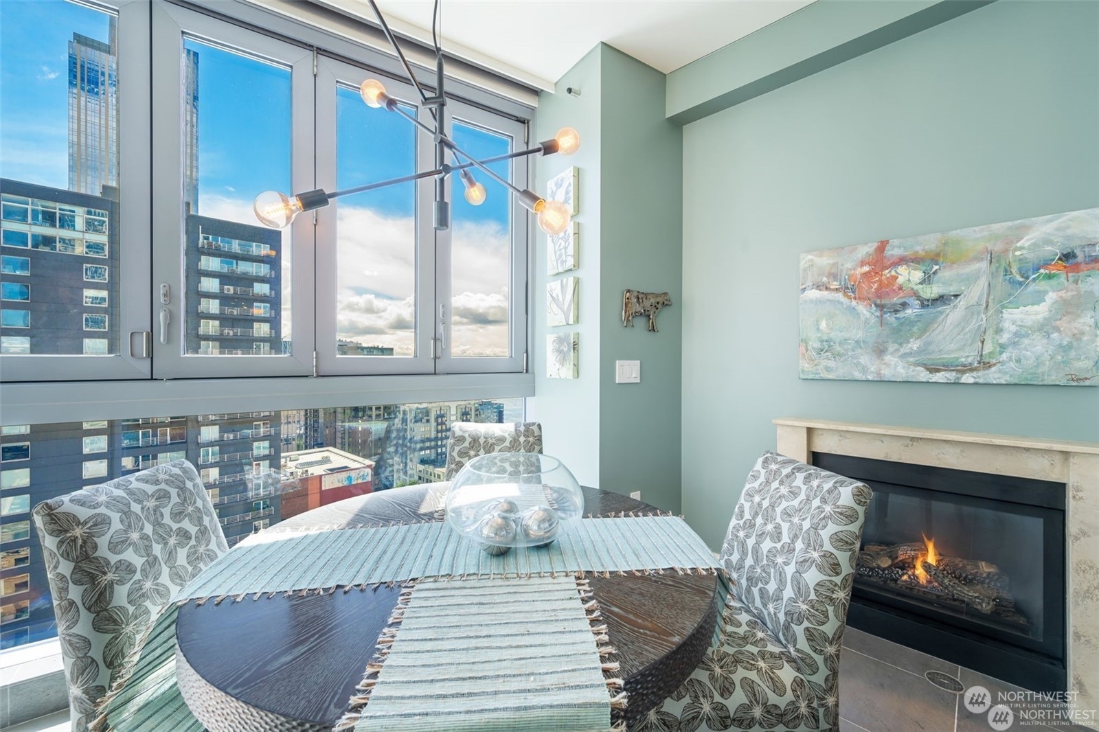 Seattle, Washington, 98101, United States, 2 Bedrooms Bedrooms, ,2 BathroomsBathrooms,Residential,For Sale,1699073