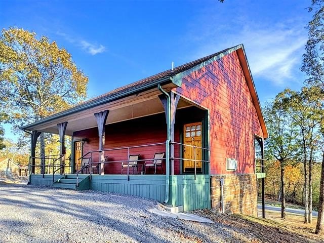 Cookson, Oklahoma, 74427, United States, 8 Bedrooms Bedrooms, ,10 BathroomsBathrooms,Residential,For Sale,1825365