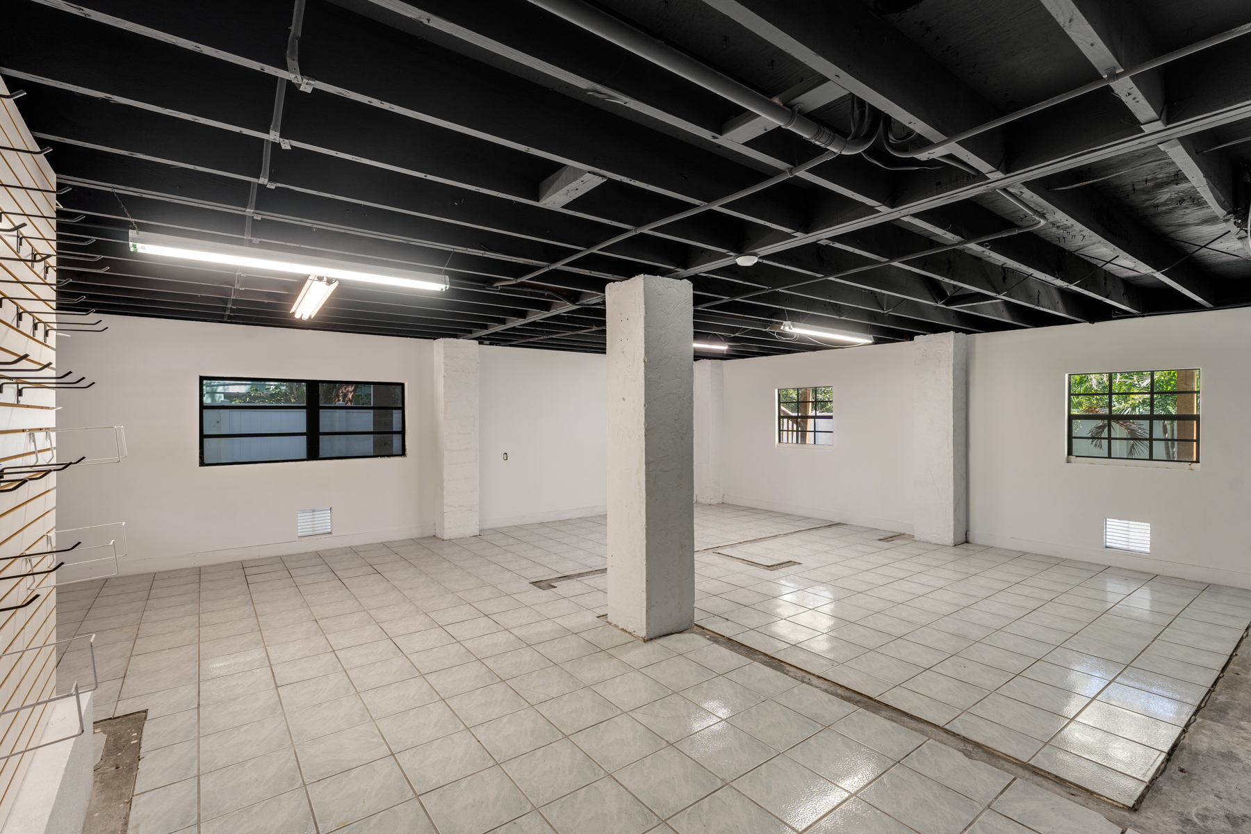  112 Peace Ave - 物件實景